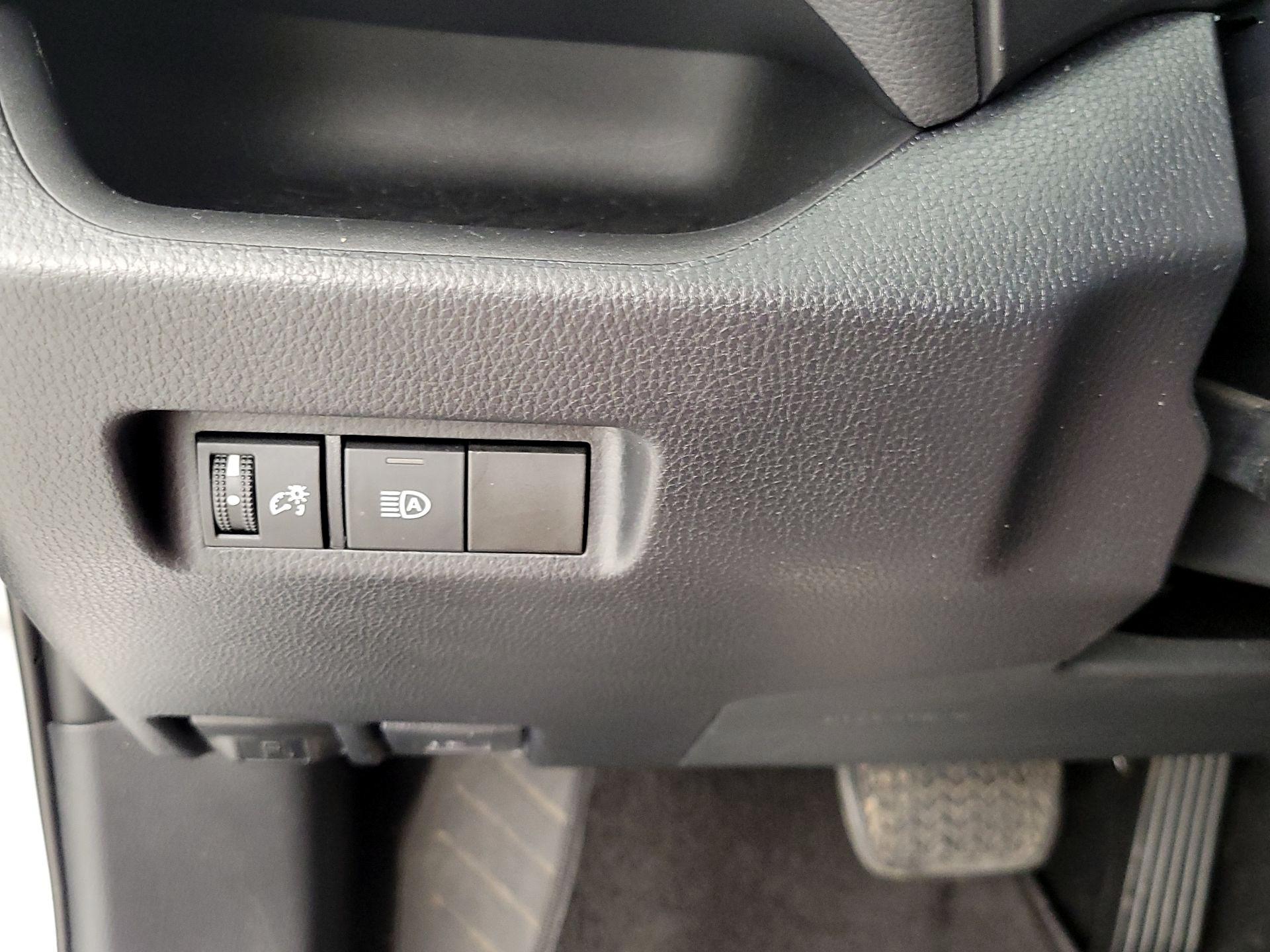 Thumbnail: 2019 Toyota RAV4 - 13