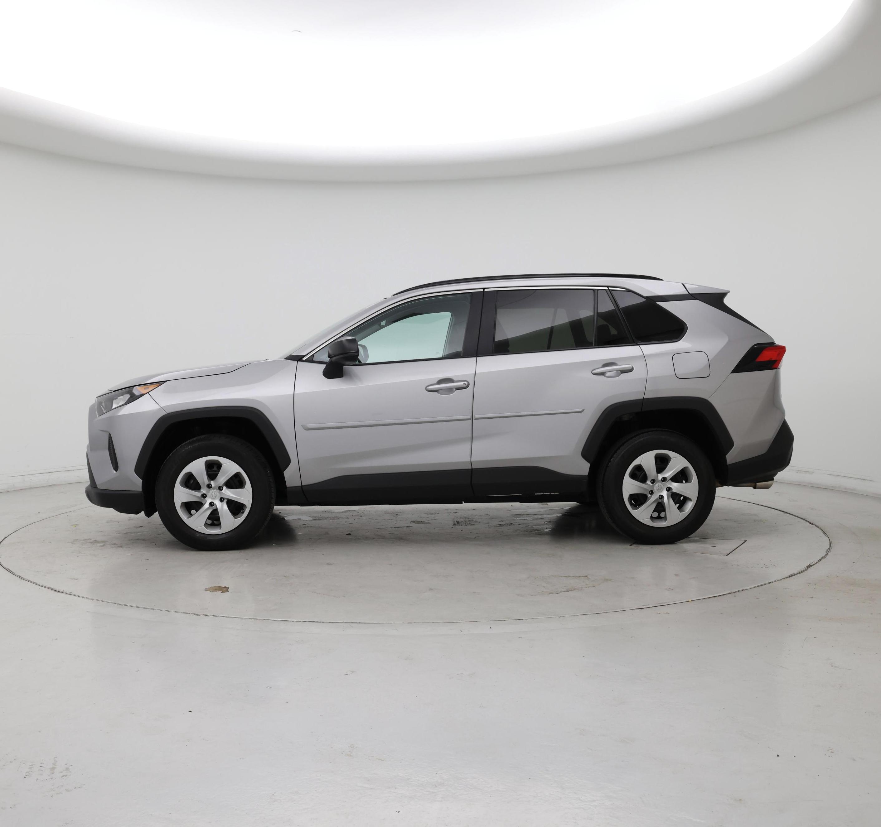 Thumbnail: 2019 Toyota RAV4 - 3