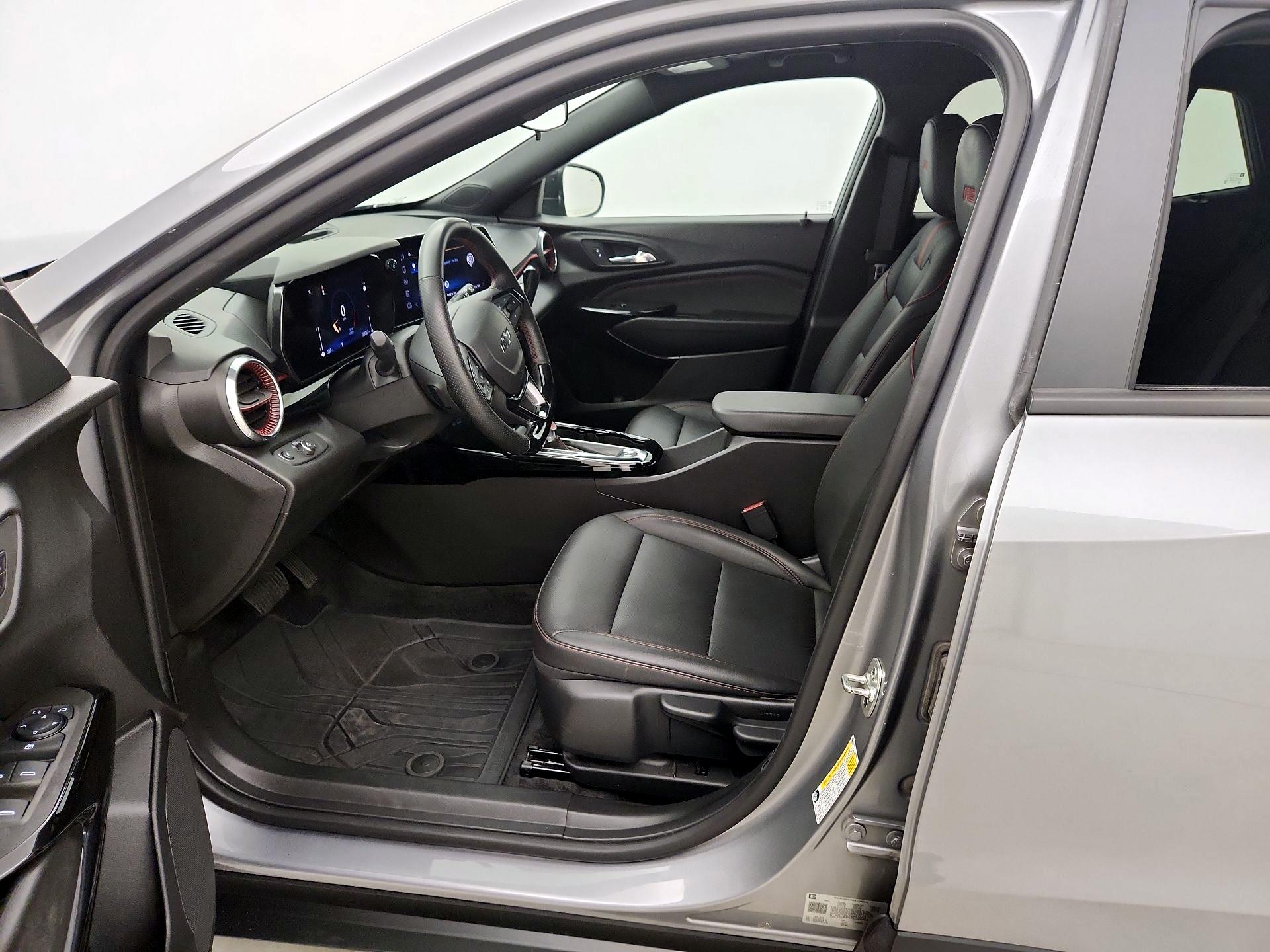 Thumbnail: 2025 Chevrolet Trax - 11