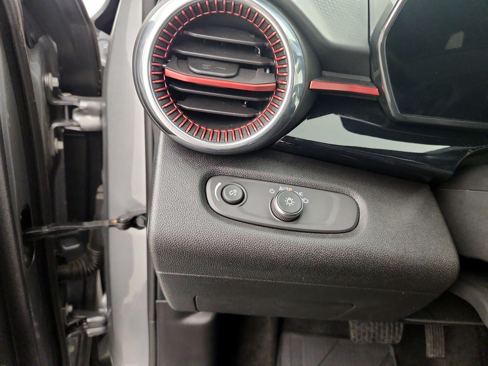 Thumbnail: 2025 Chevrolet Trax - 13