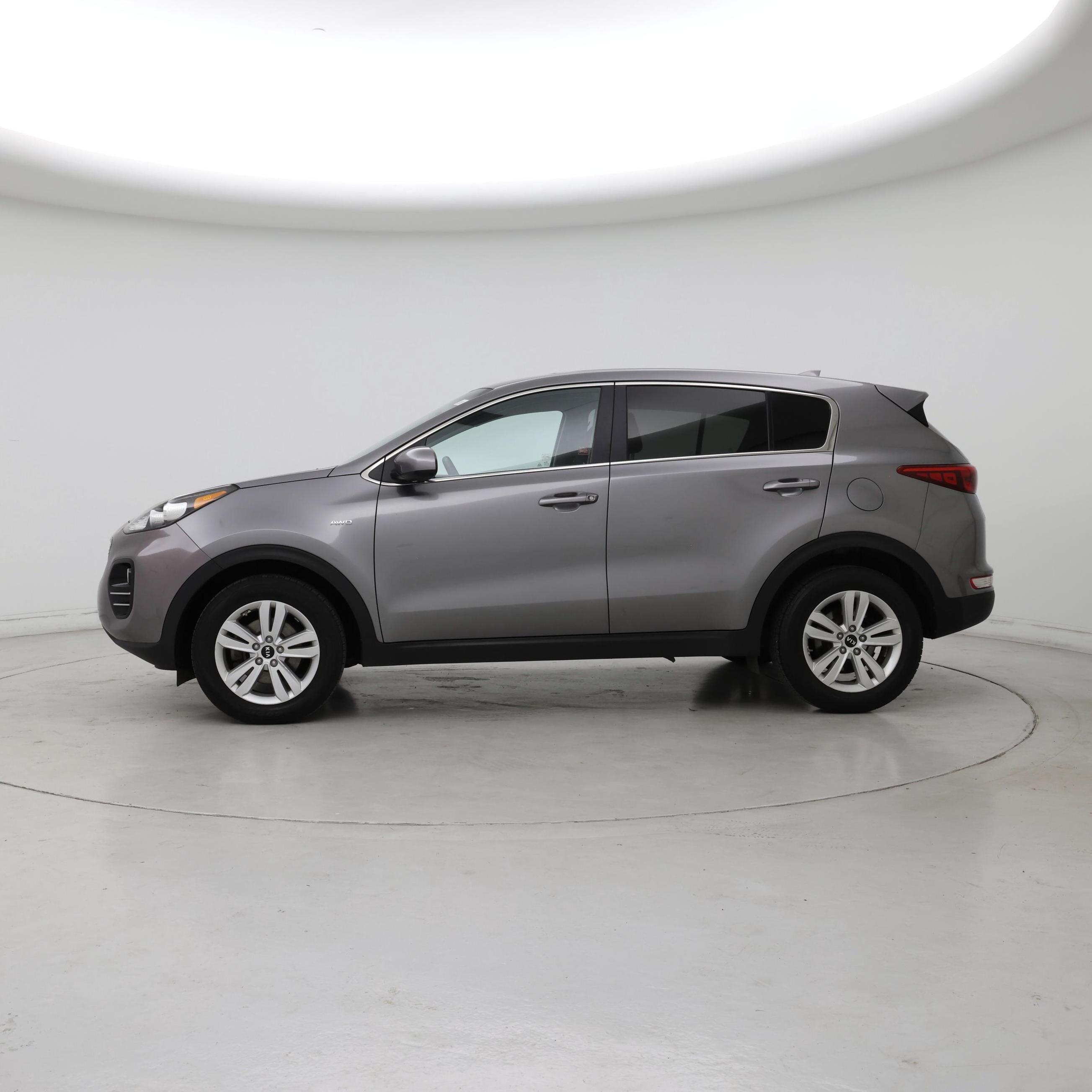 Thumbnail: 2018 Kia Sportage - 3