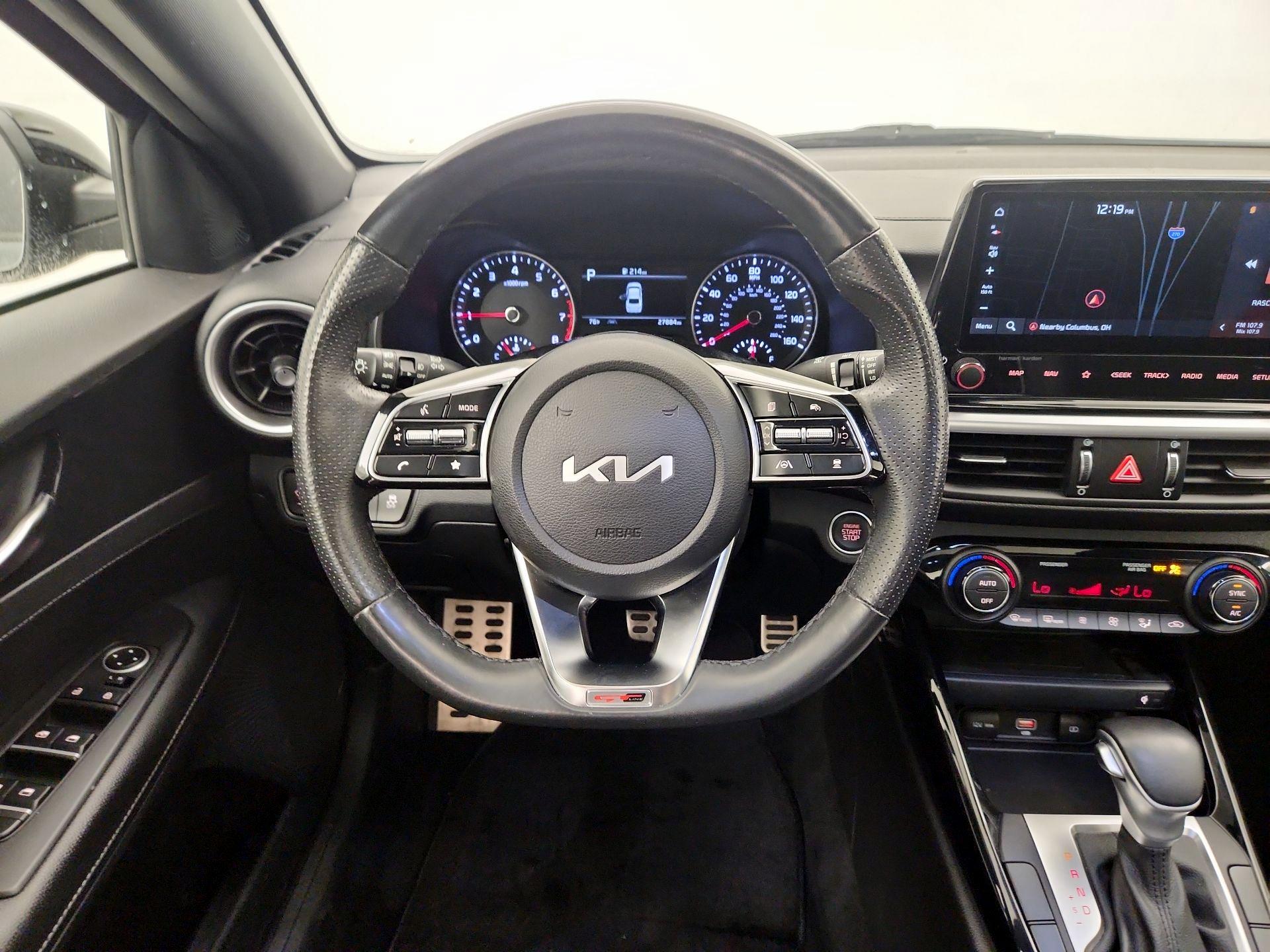 Thumbnail: 2022 Kia Forte - 10