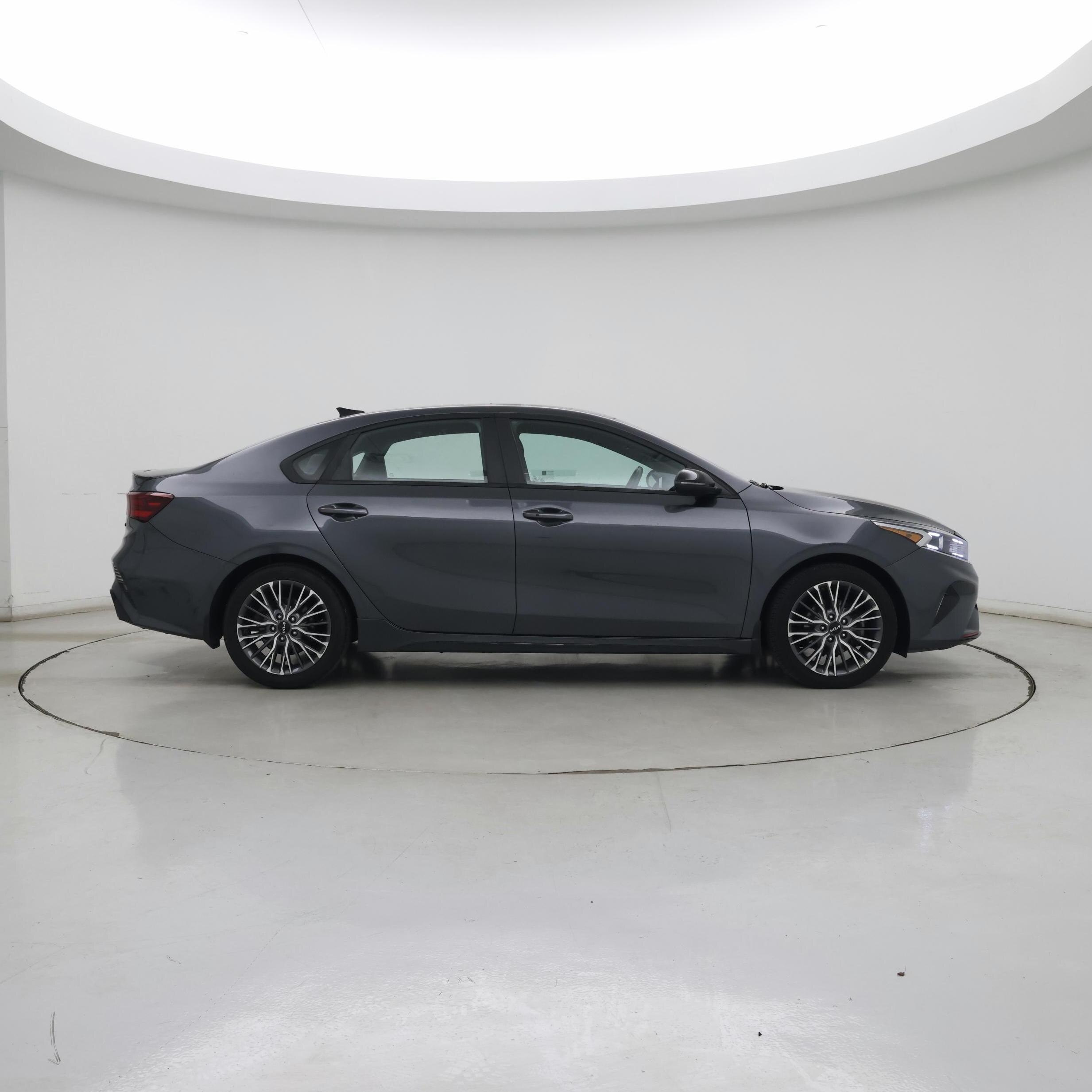 Thumbnail: 2022 Kia Forte - 7