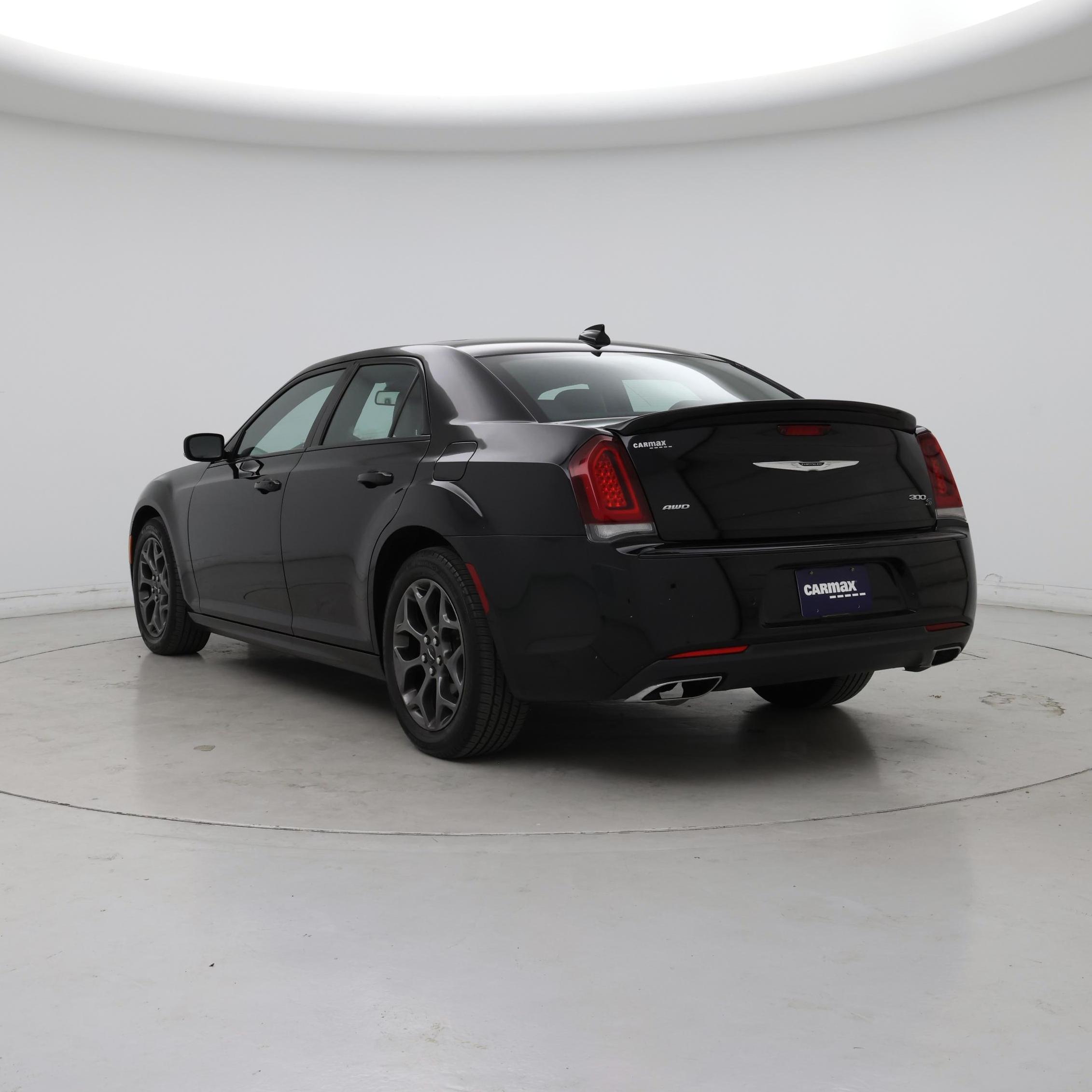 Thumbnail: 2017 Chrysler 300 - 2