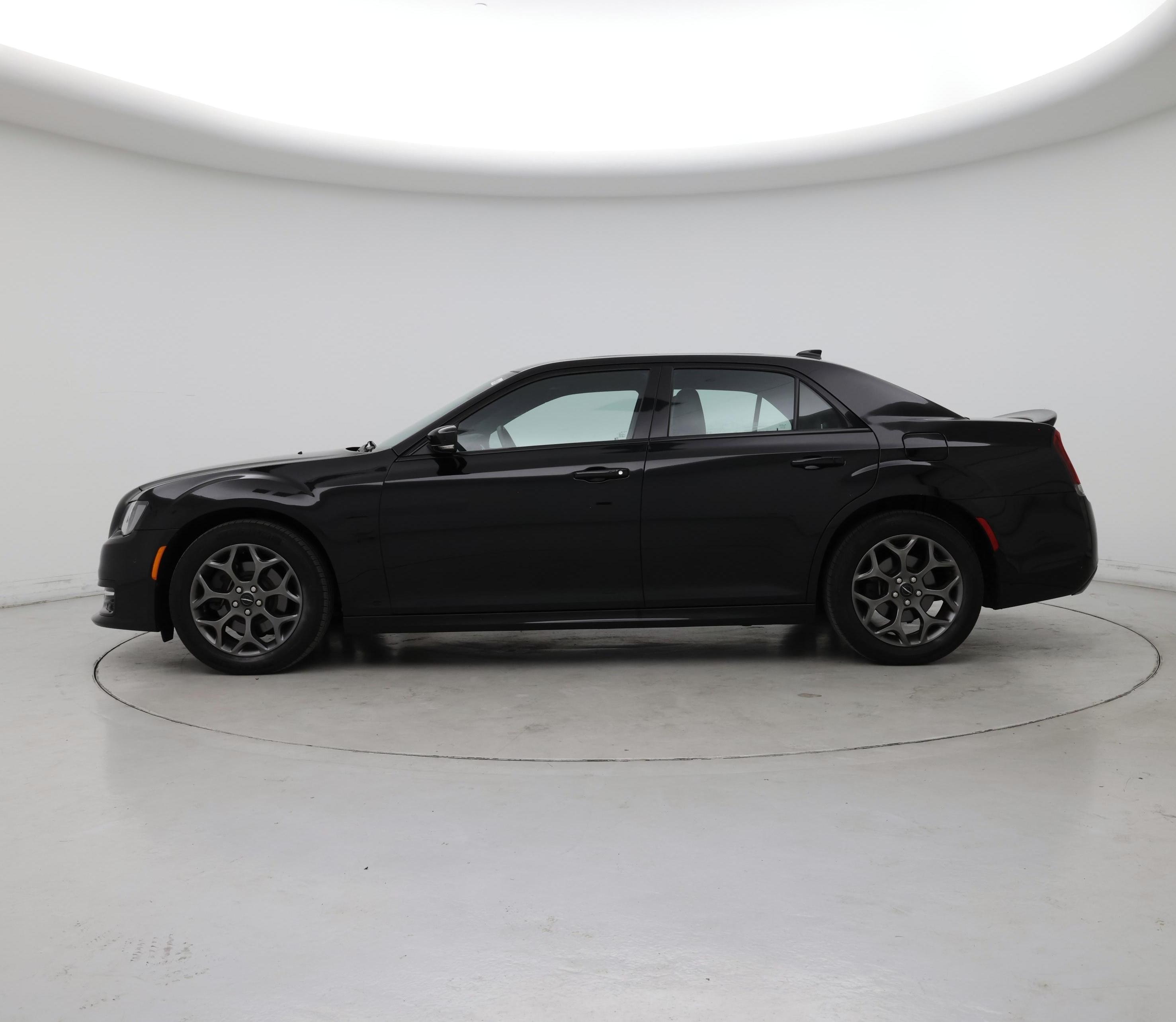 Thumbnail: 2017 Chrysler 300 - 3
