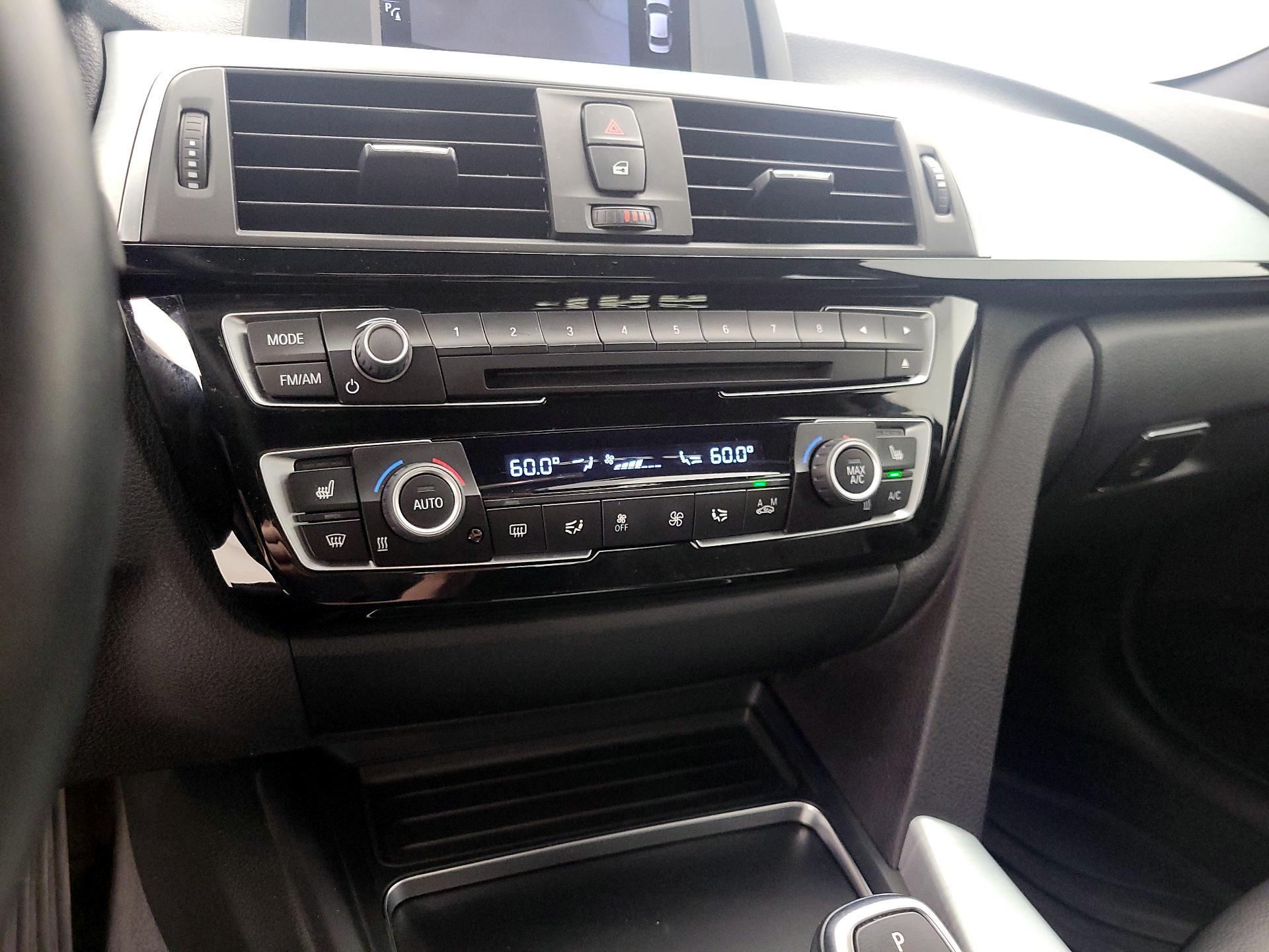 Thumbnail: 2016 BMW 3 Series - 16