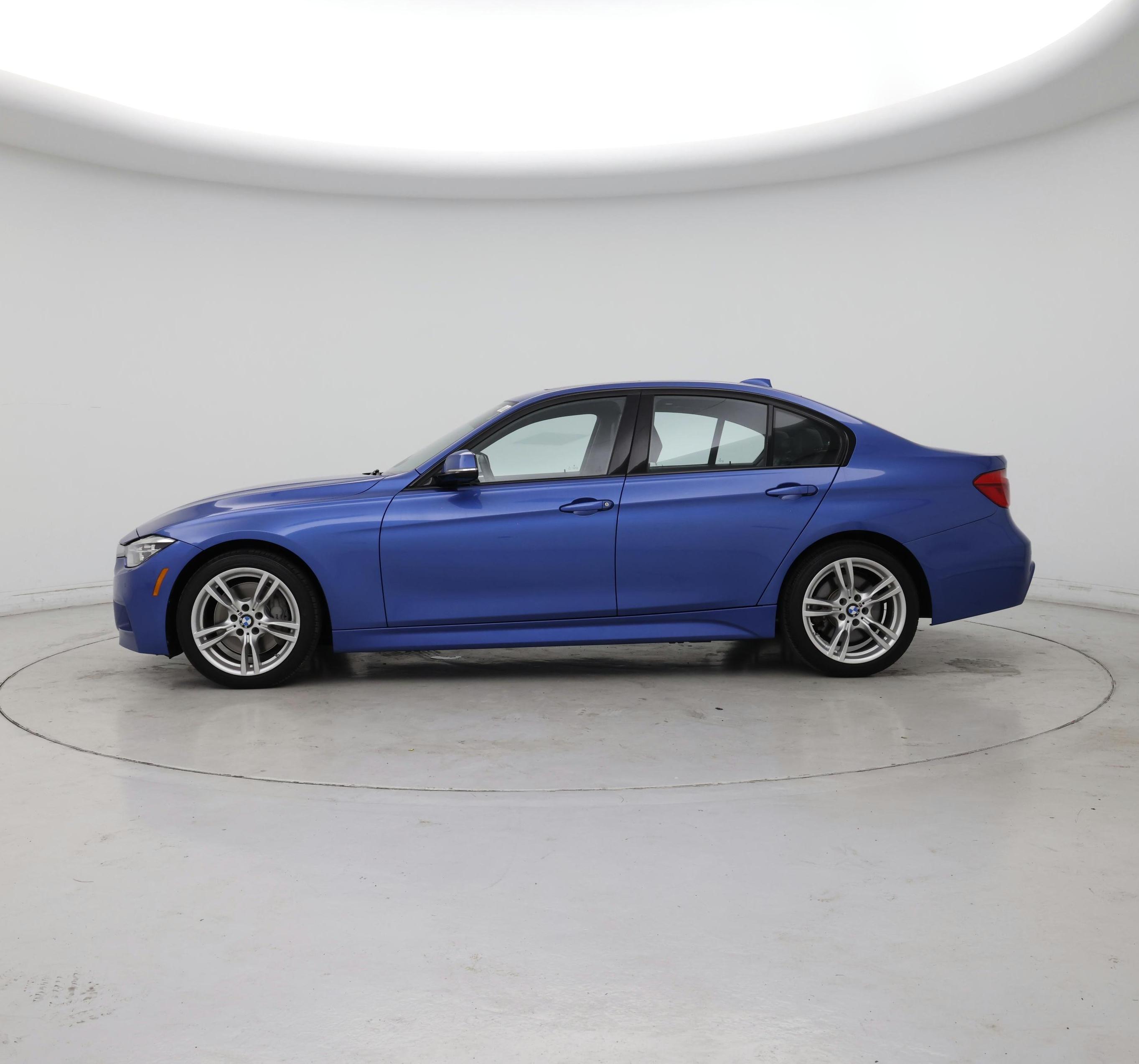 Thumbnail: 2016 BMW 3 Series - 3