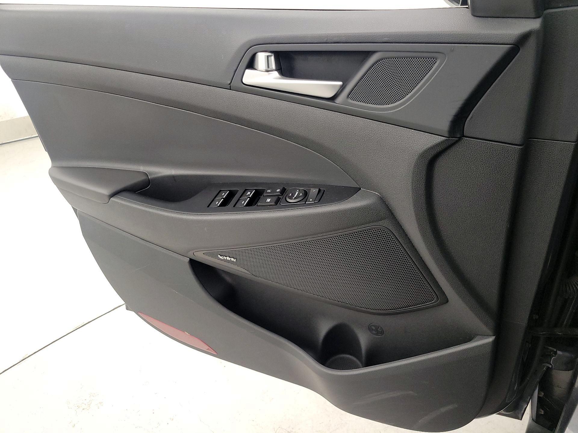 Thumbnail: 2019 Hyundai Tucson - 12