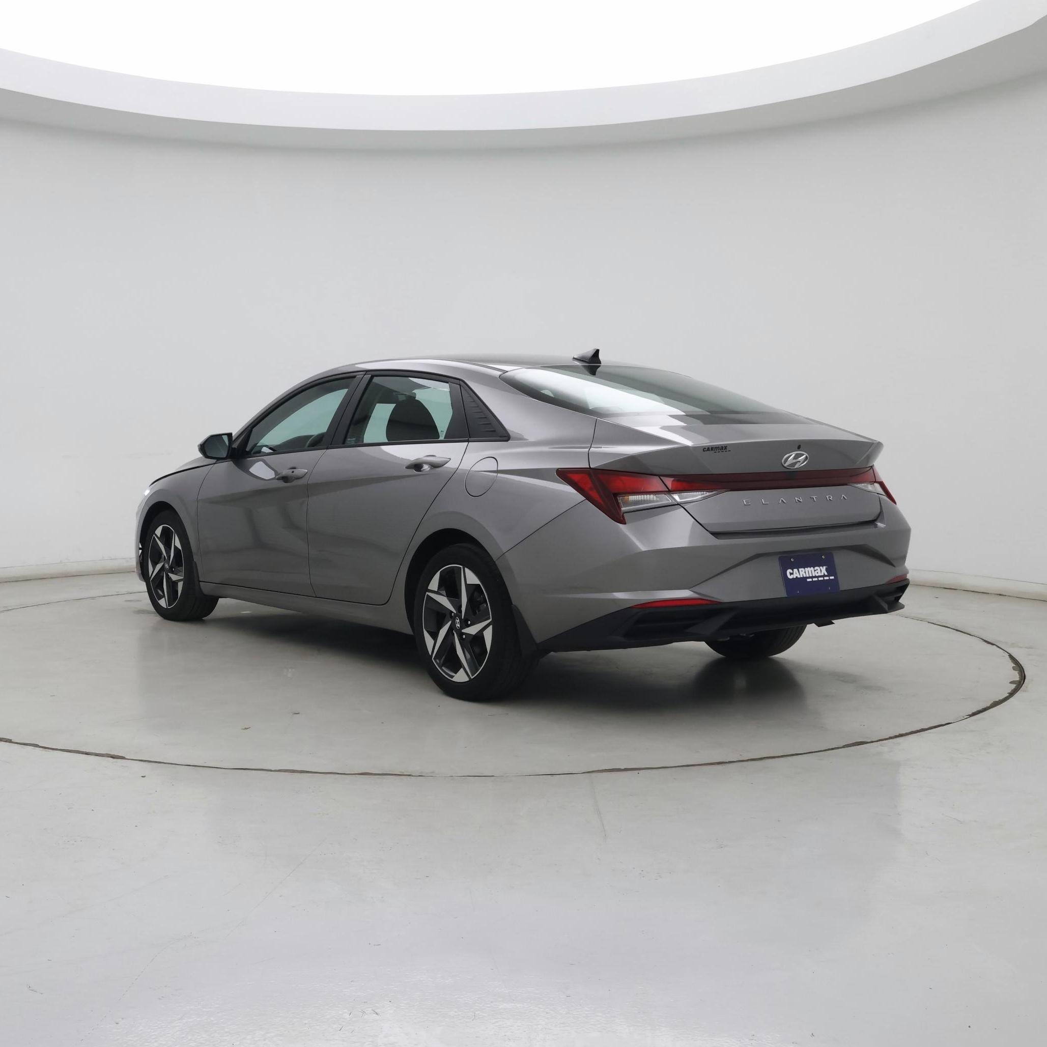 Thumbnail: 2023 Hyundai Elantra - 2