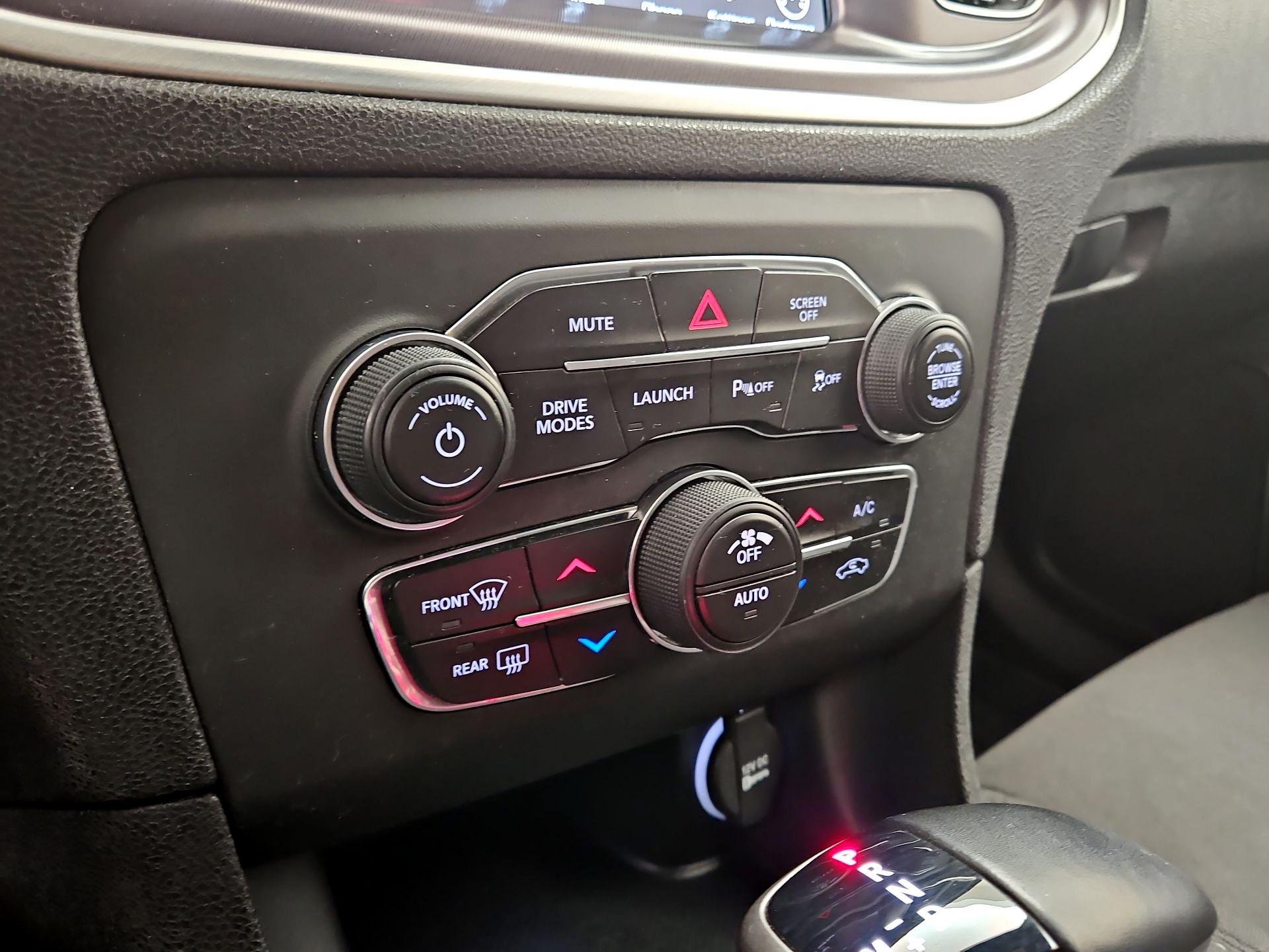 Thumbnail: 2020 Dodge Charger - 16