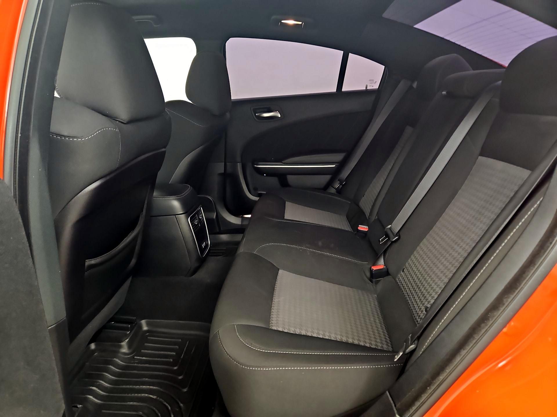 Thumbnail: 2020 Dodge Charger - 18