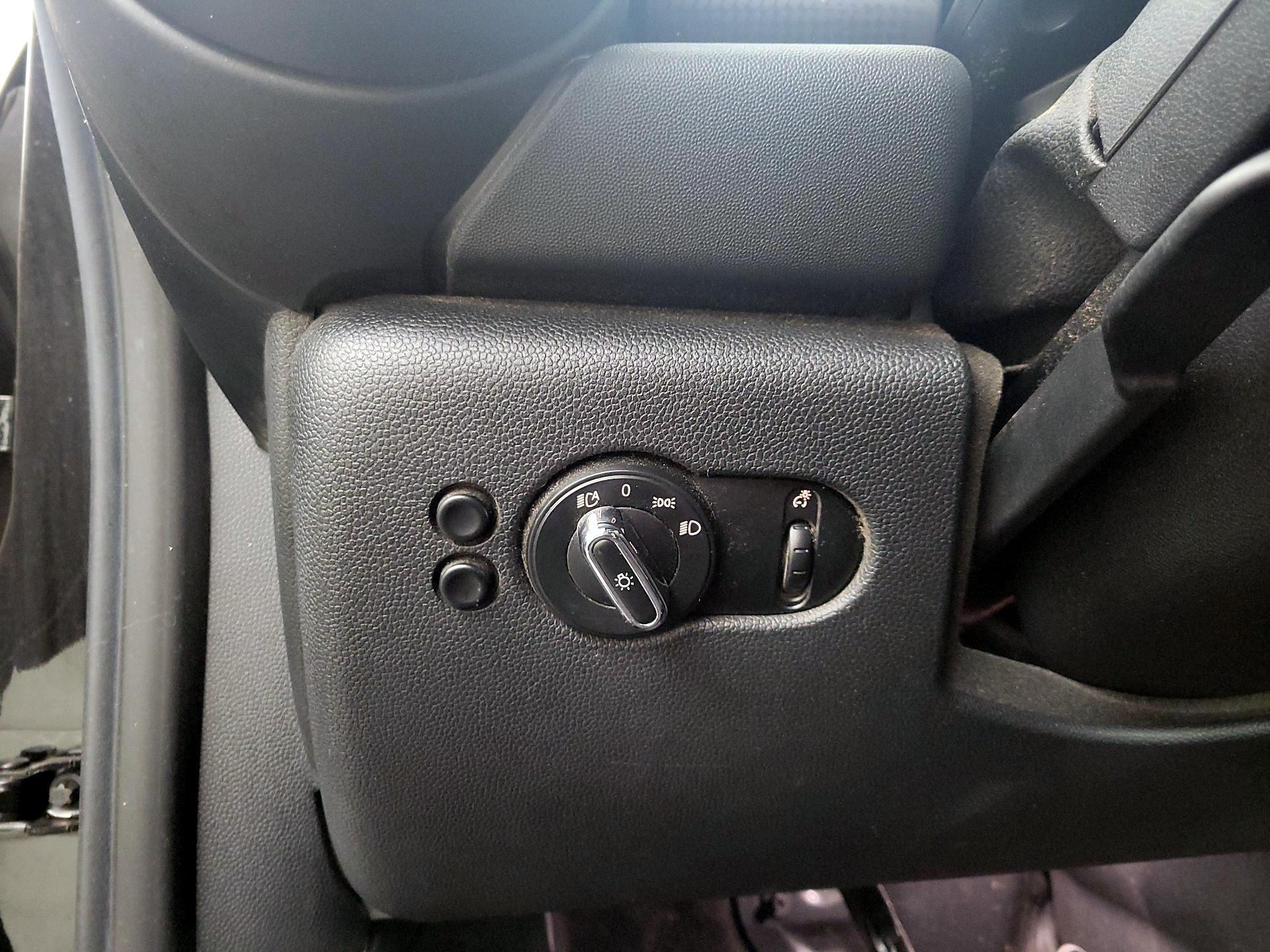 Thumbnail: 2019 MINI Cooper - 13