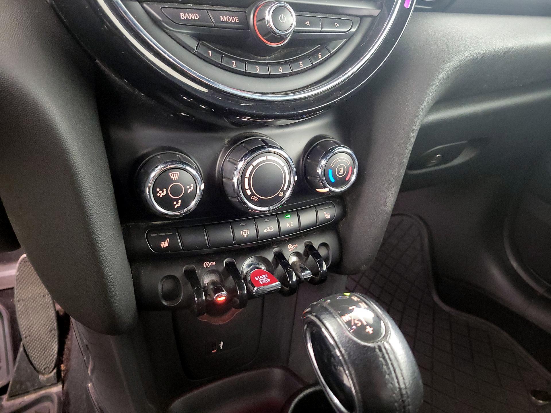 Thumbnail: 2019 MINI Cooper - 17