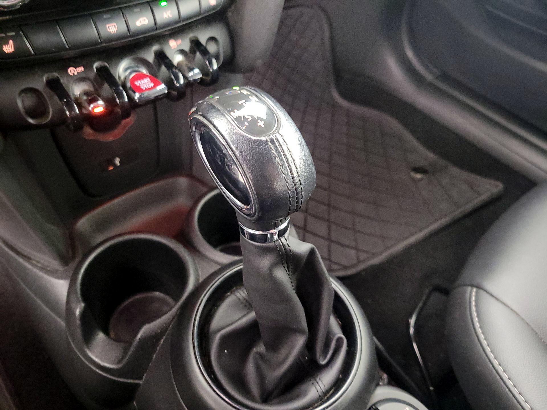 Thumbnail: 2019 MINI Cooper - 18