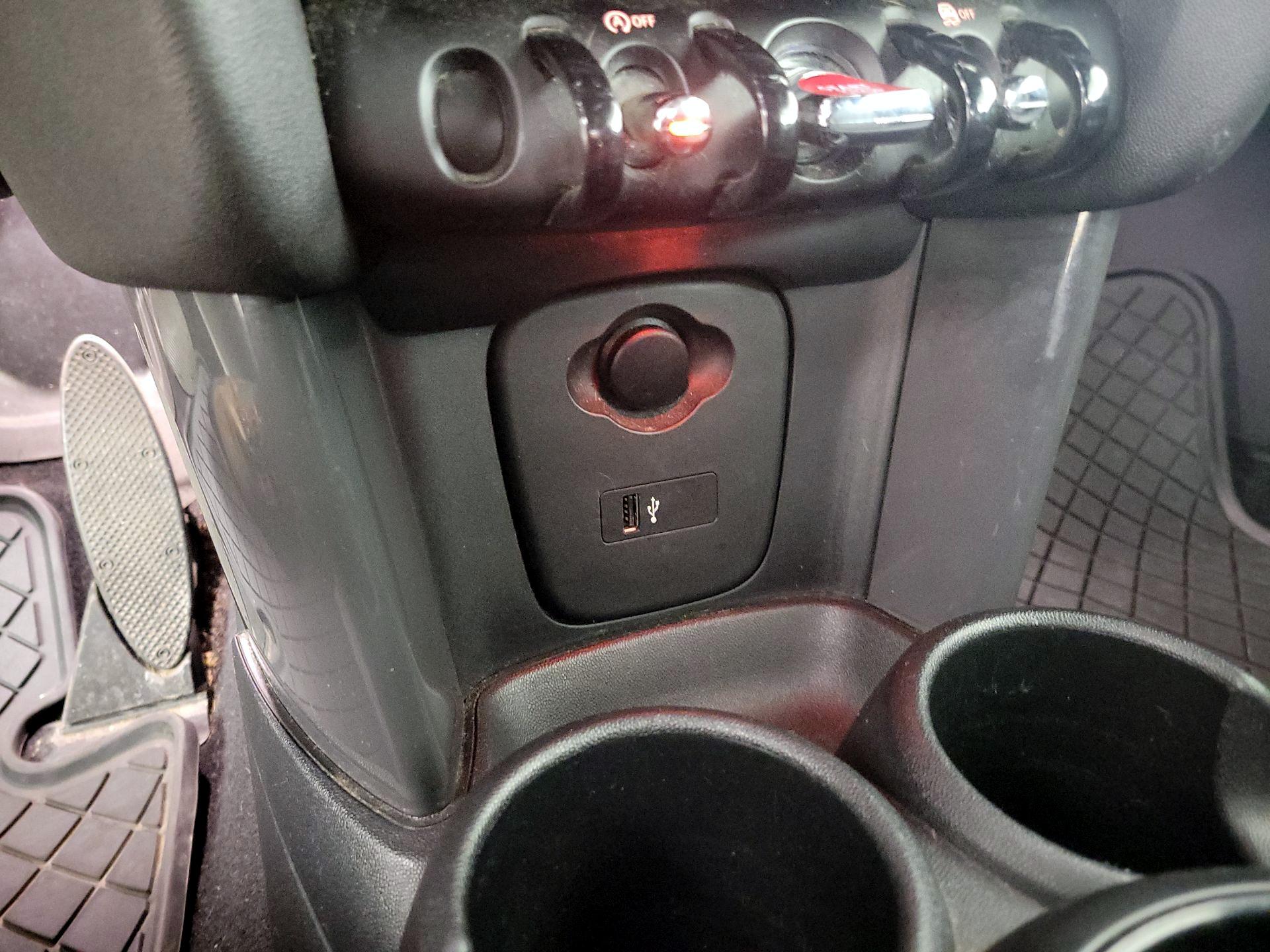 Thumbnail: 2019 MINI Cooper - 19