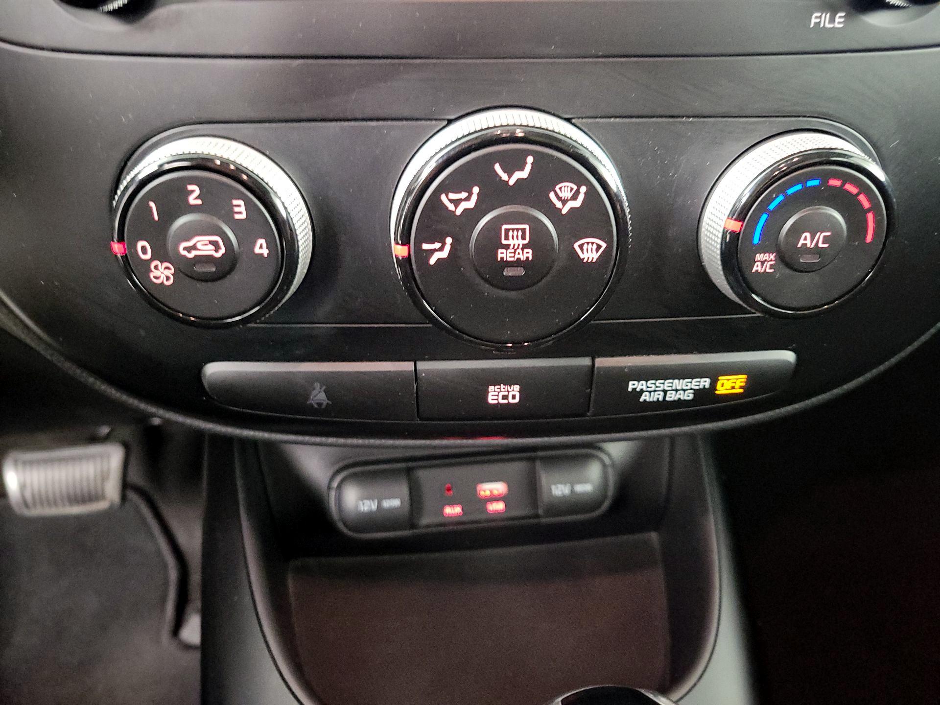 Thumbnail: 2016 Kia Soul - 16
