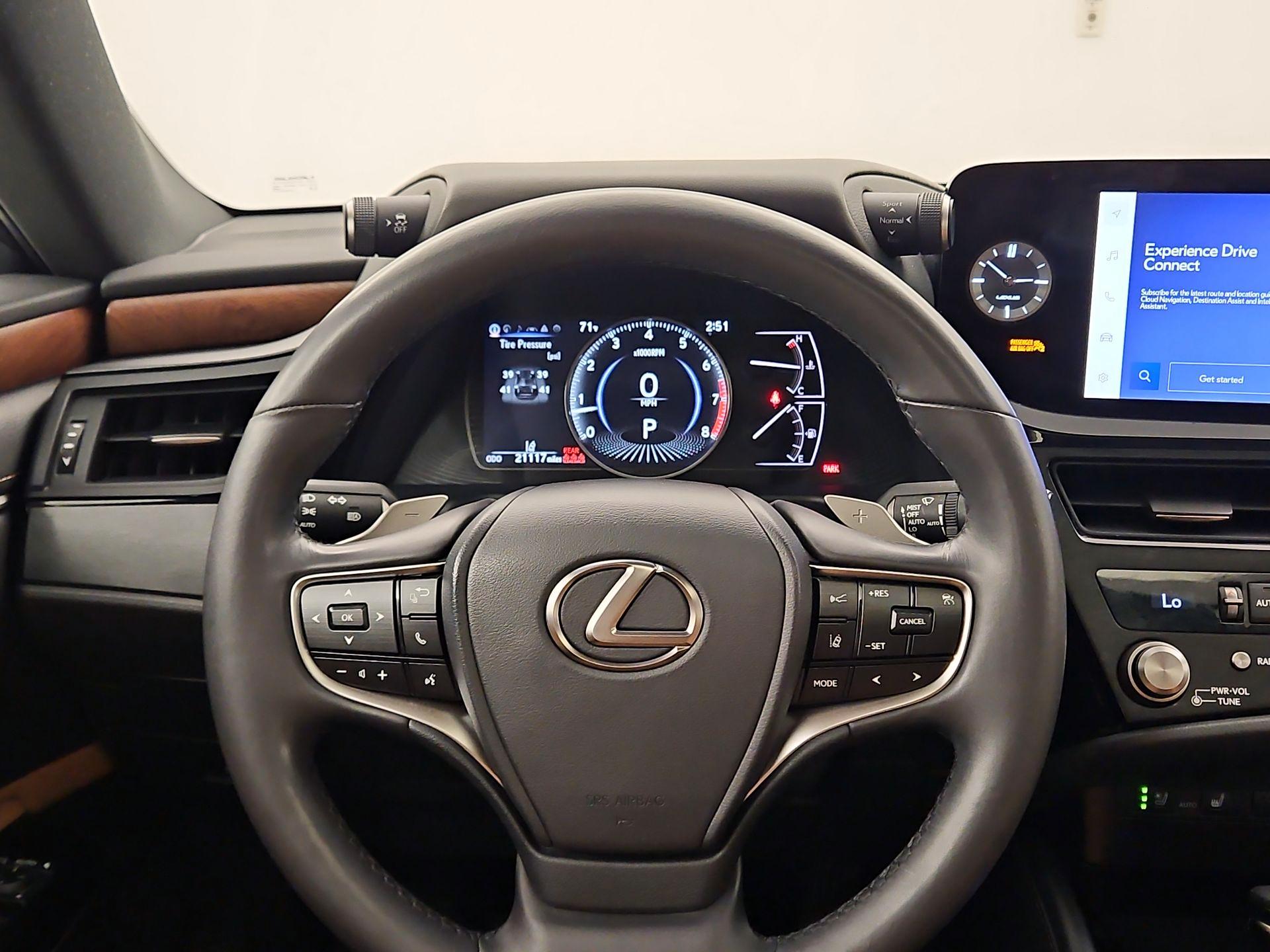 Thumbnail: 2024 Lexus ES - 10