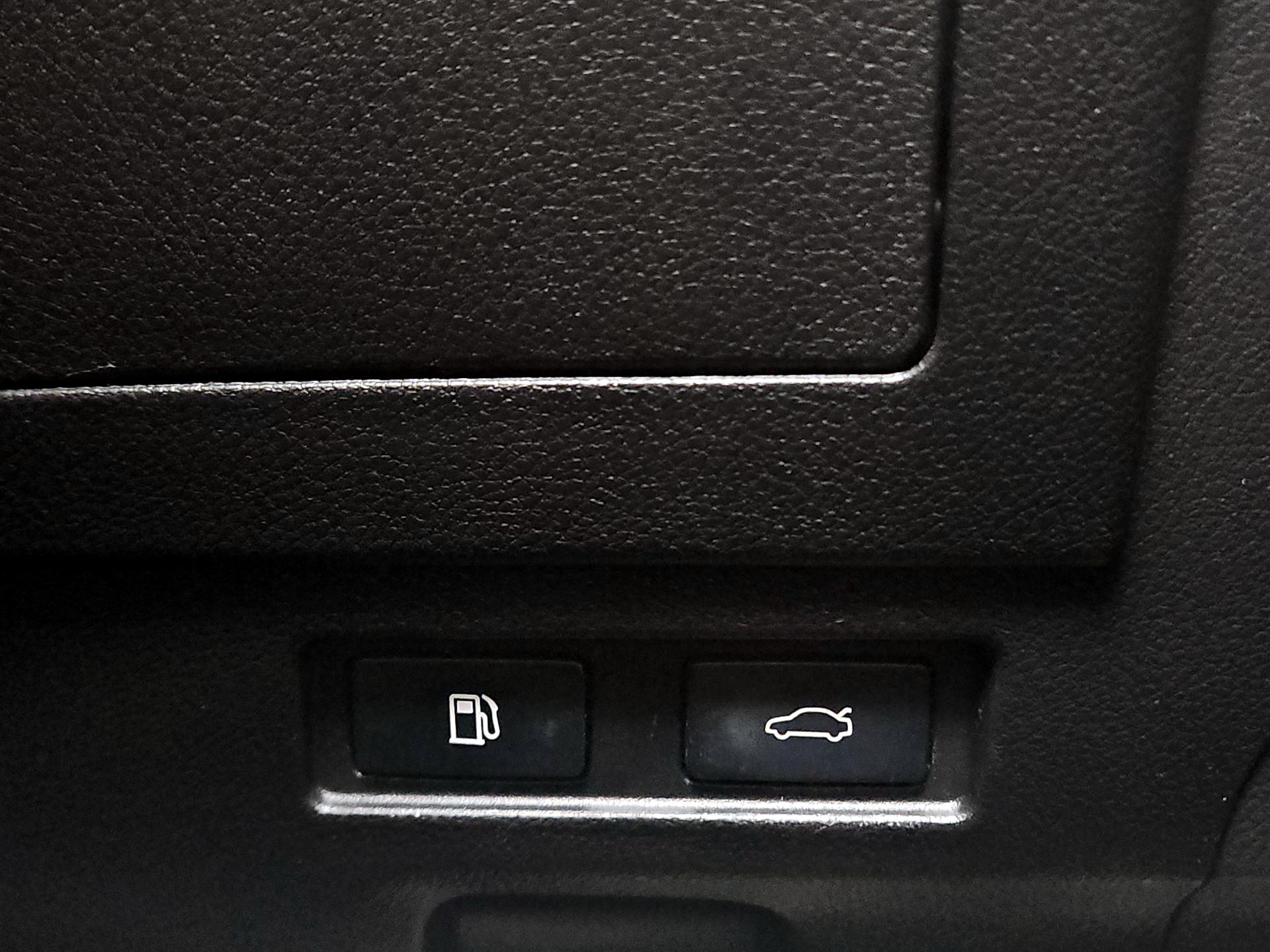 Thumbnail: 2024 Lexus ES - 13