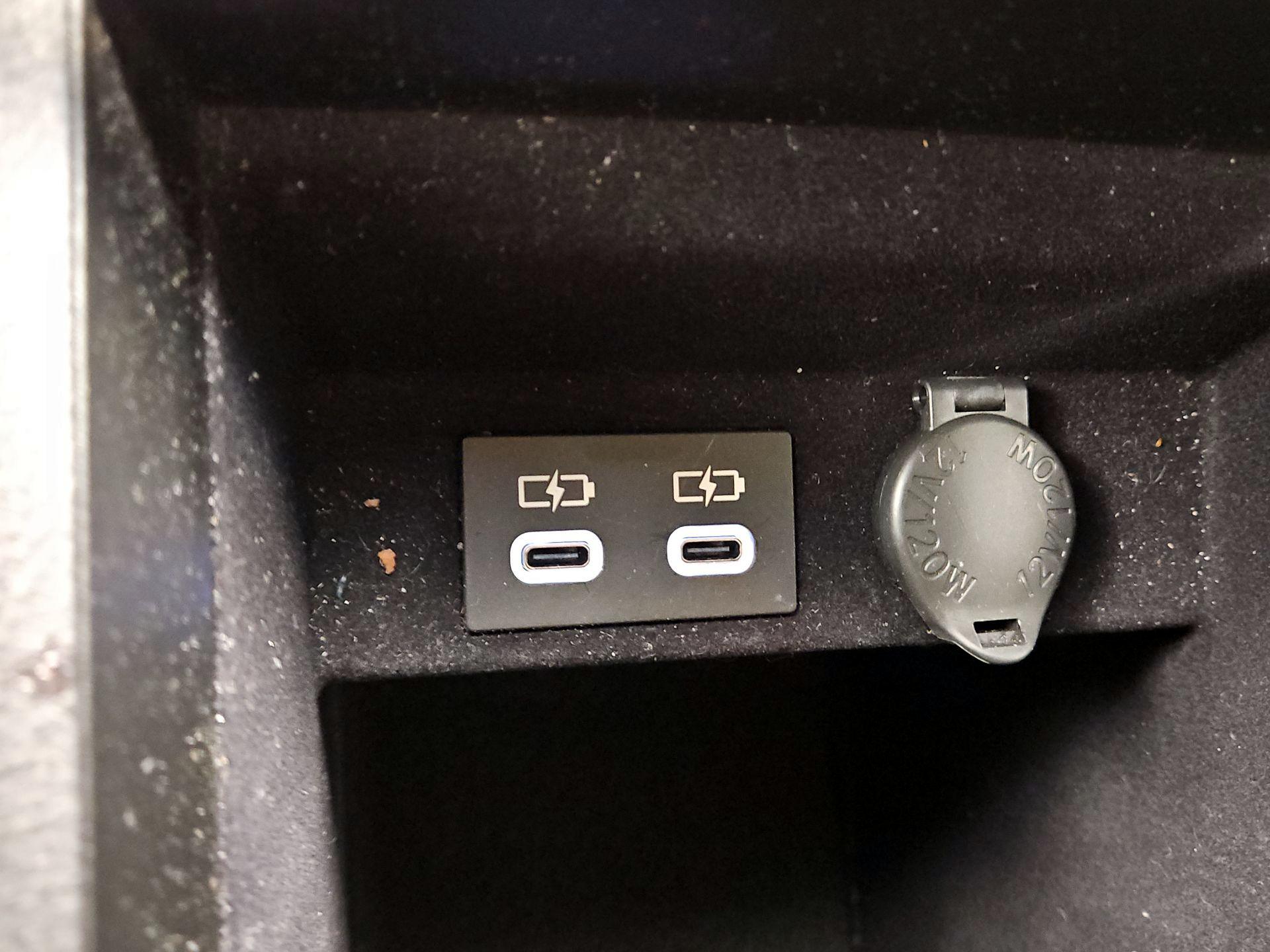 Thumbnail: 2024 Lexus ES - 18