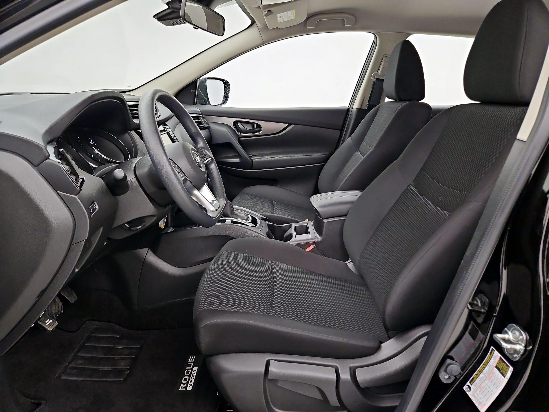 Thumbnail: 2020 Nissan Rogue Sport - 11