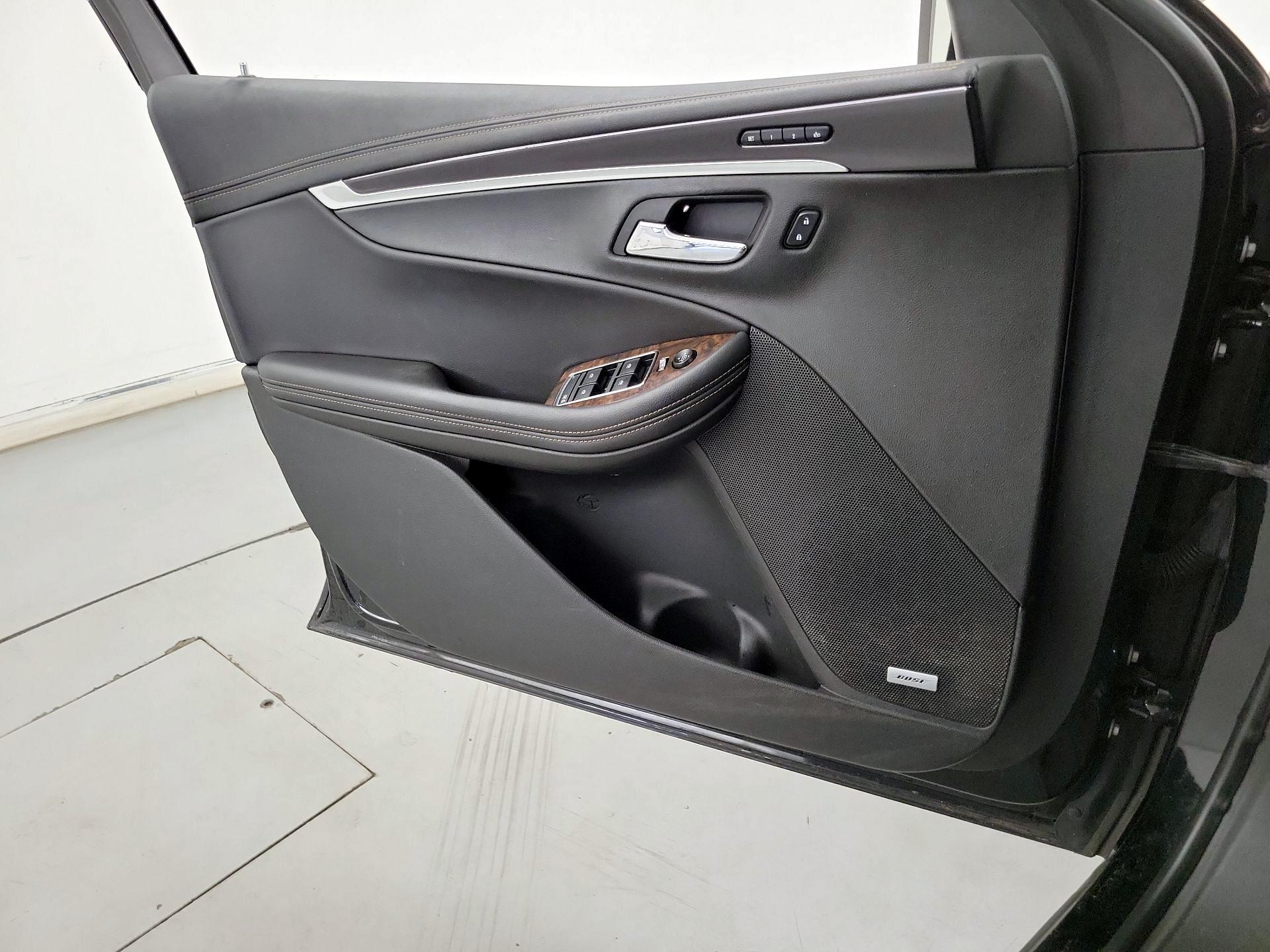 Thumbnail: 2015 Chevrolet Impala - 12