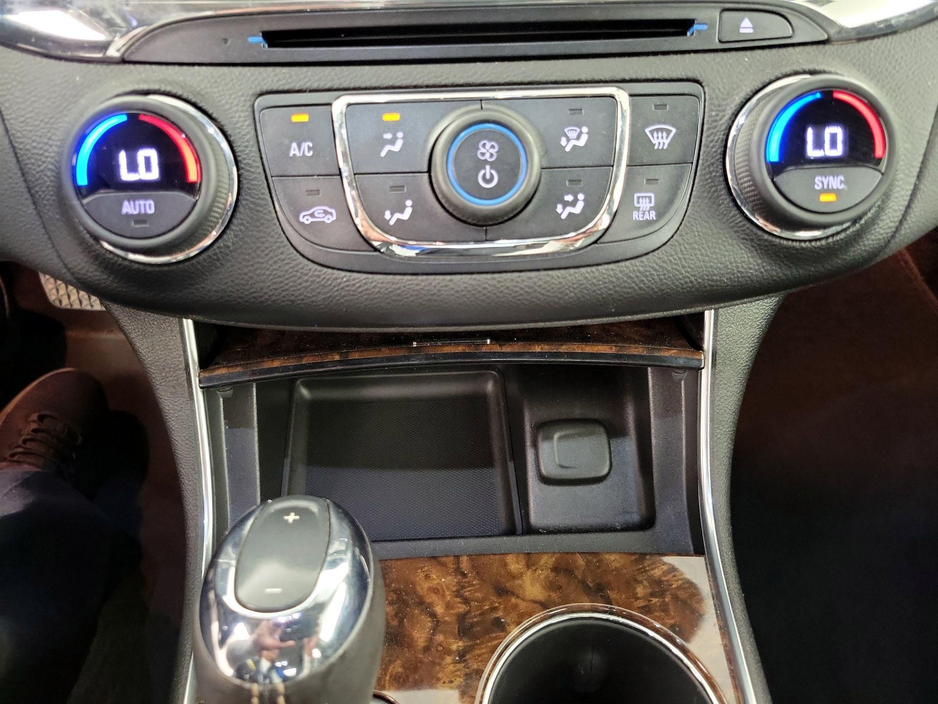 Thumbnail: 2015 Chevrolet Impala - 17