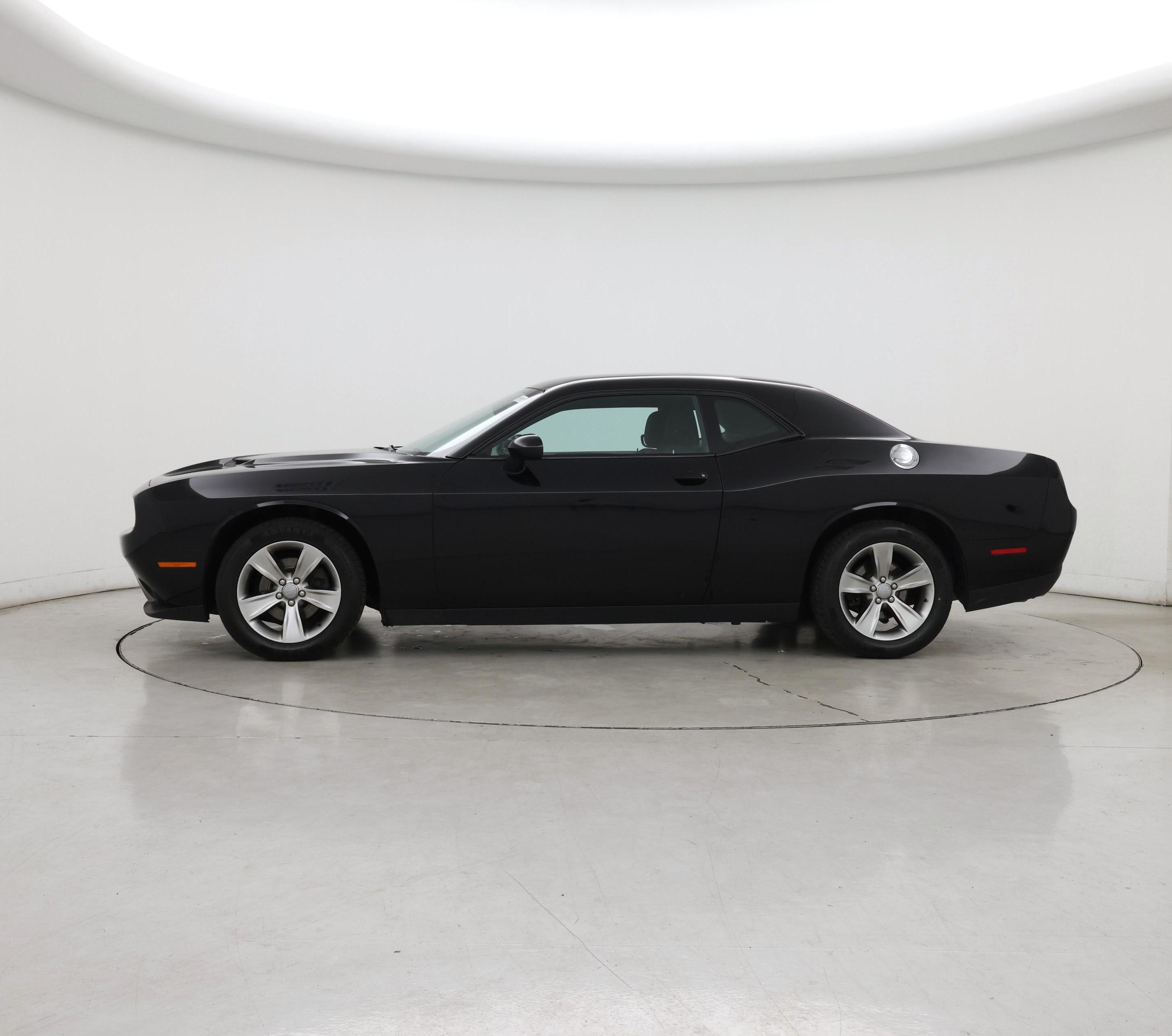 Thumbnail: 2016 Dodge Challenger - 3