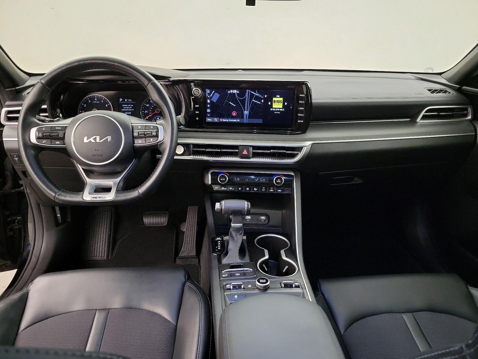 2024 Kia K5 GT-Line - Photo 10