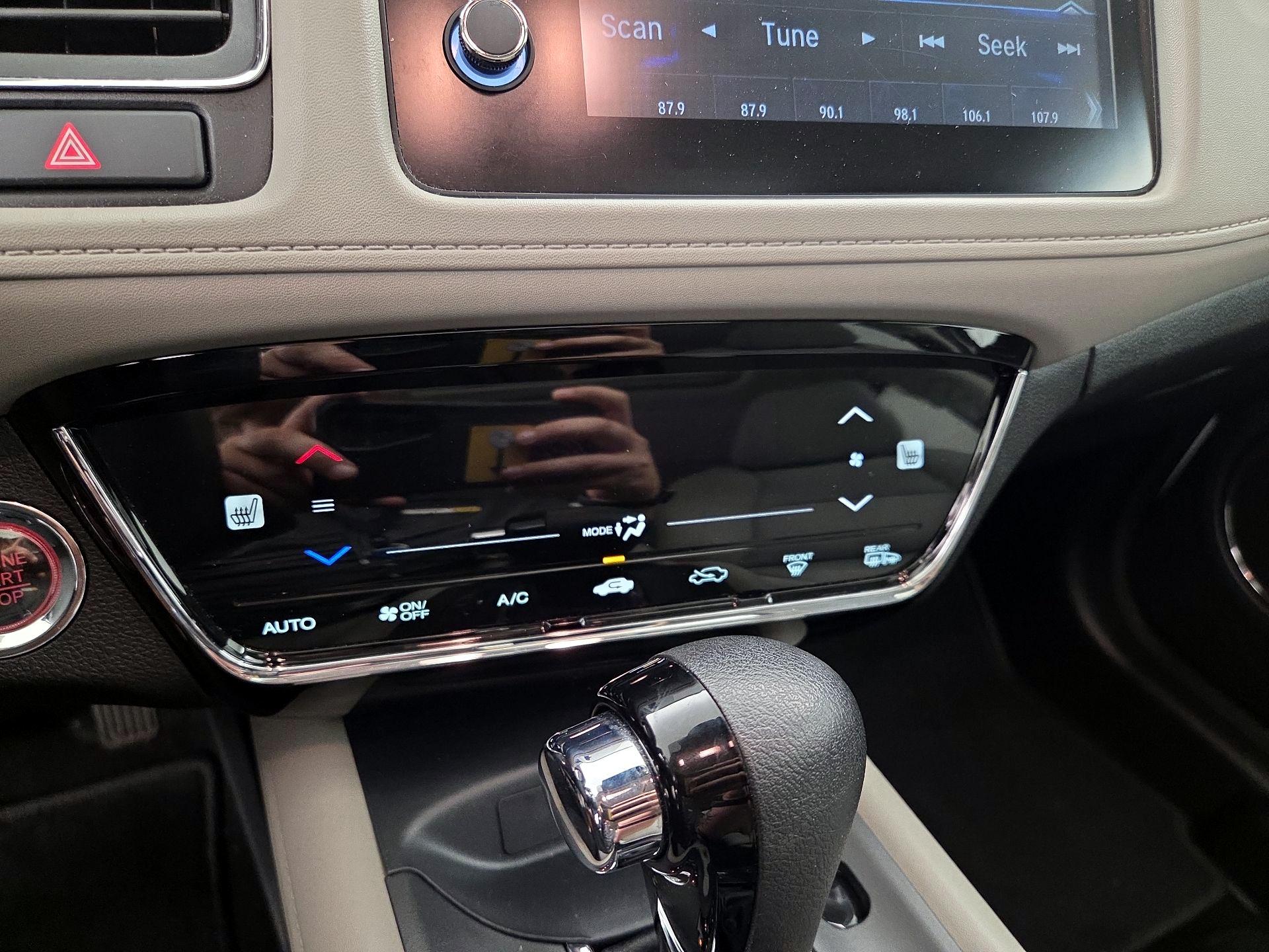 Thumbnail: 2019 Honda HR-V - 16