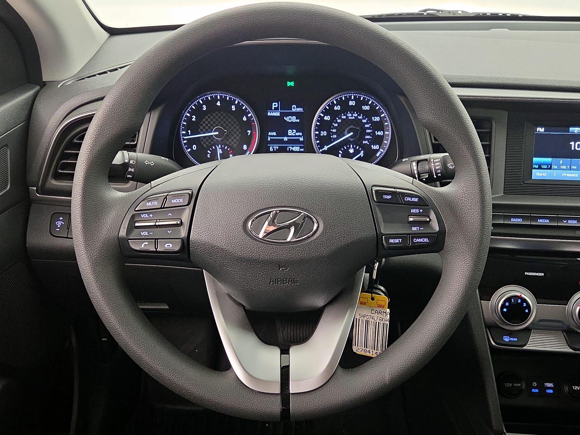 Thumbnail: 2019 Hyundai Elantra - 10