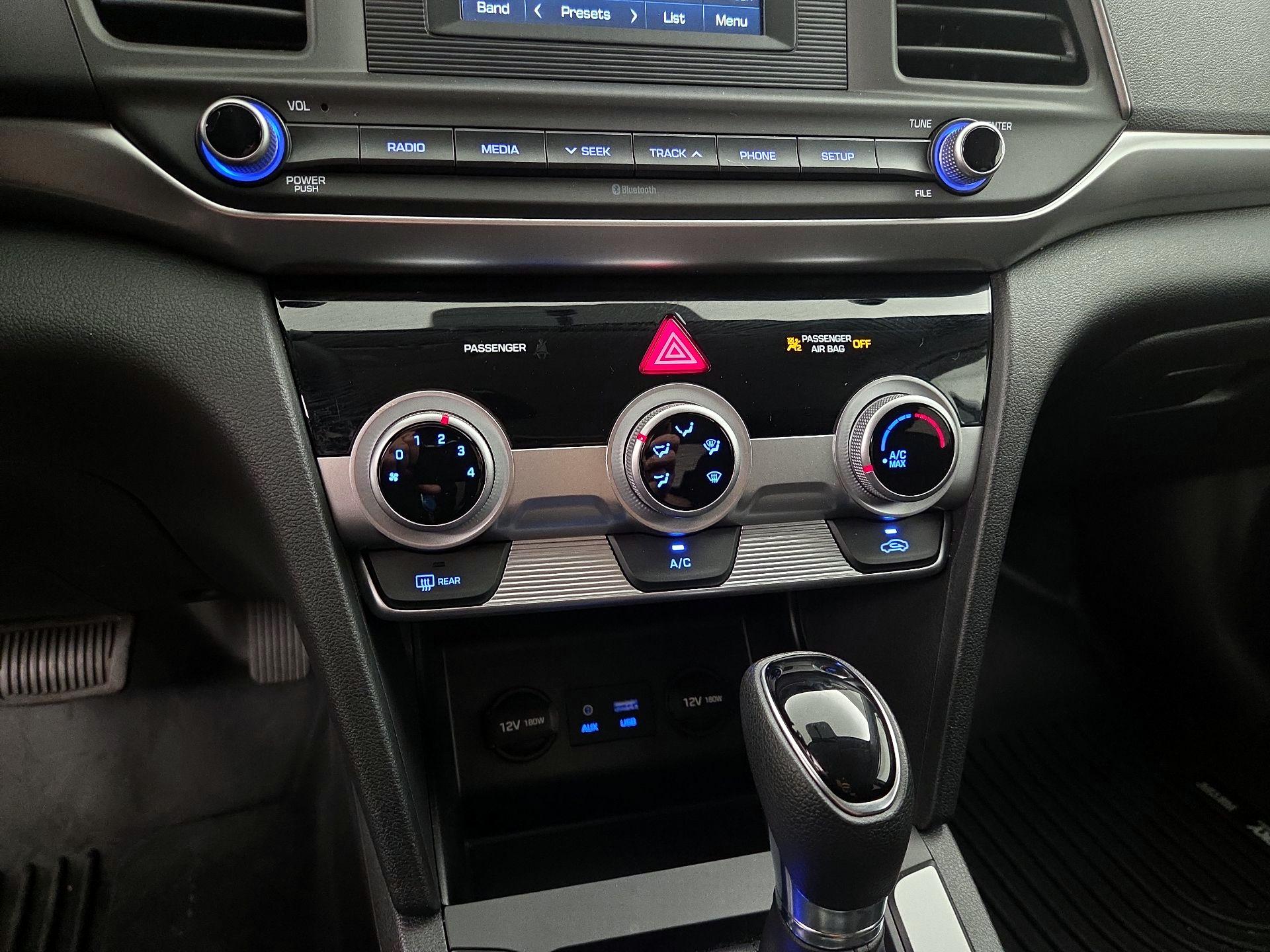 Thumbnail: 2019 Hyundai Elantra - 16