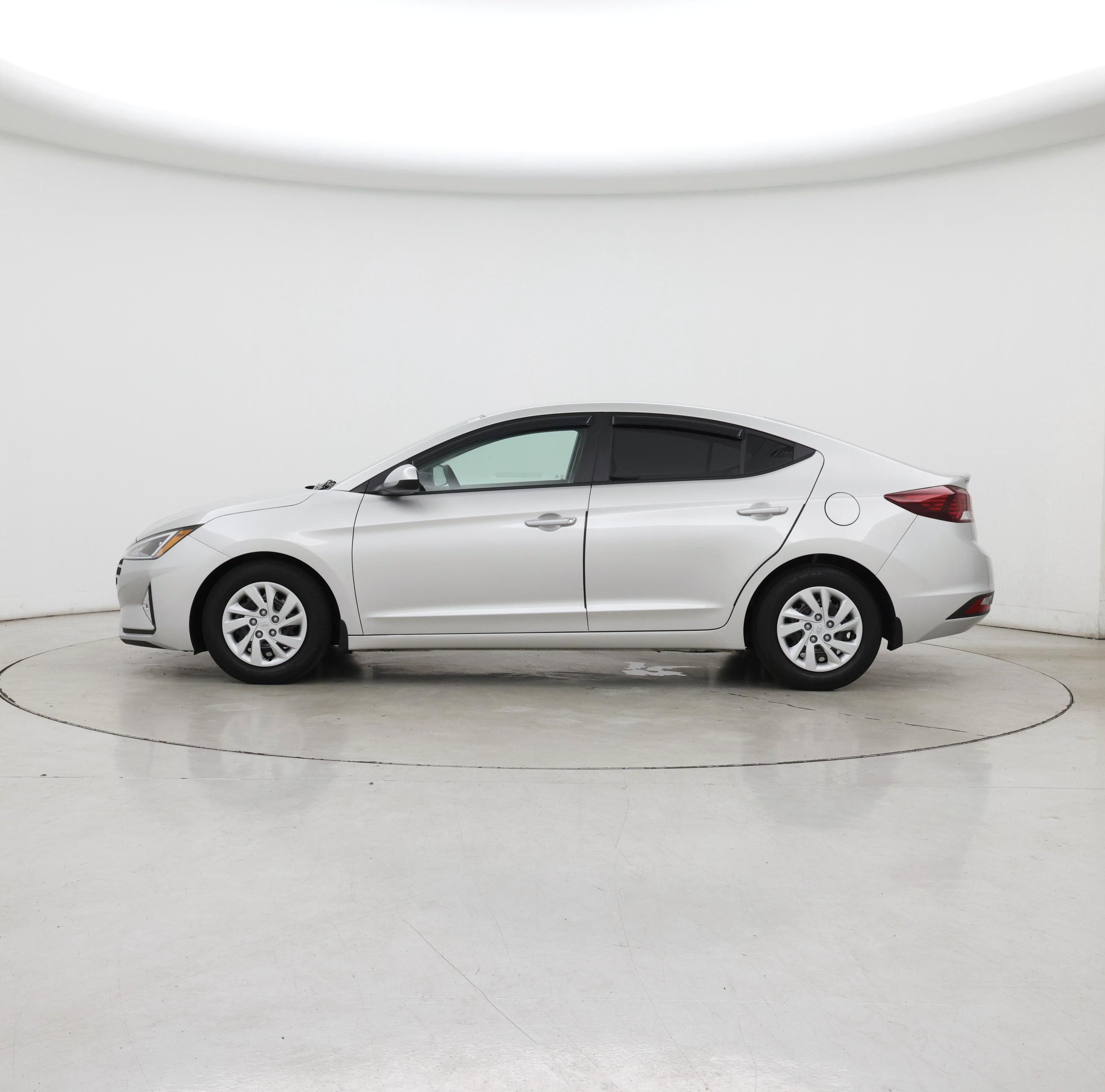 Thumbnail: 2019 Hyundai Elantra - 3