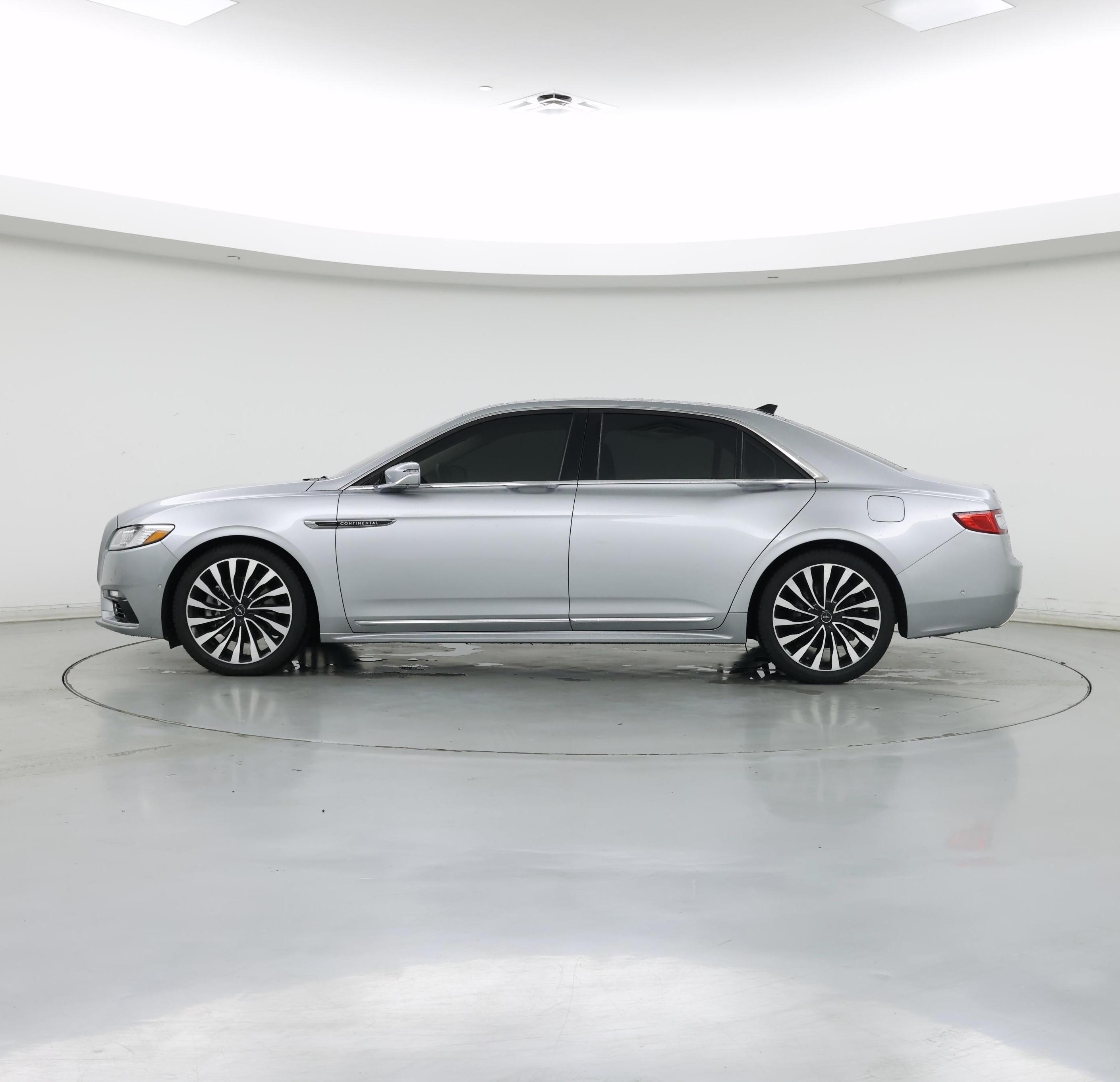 Thumbnail: 2020 Lincoln Continental - 3