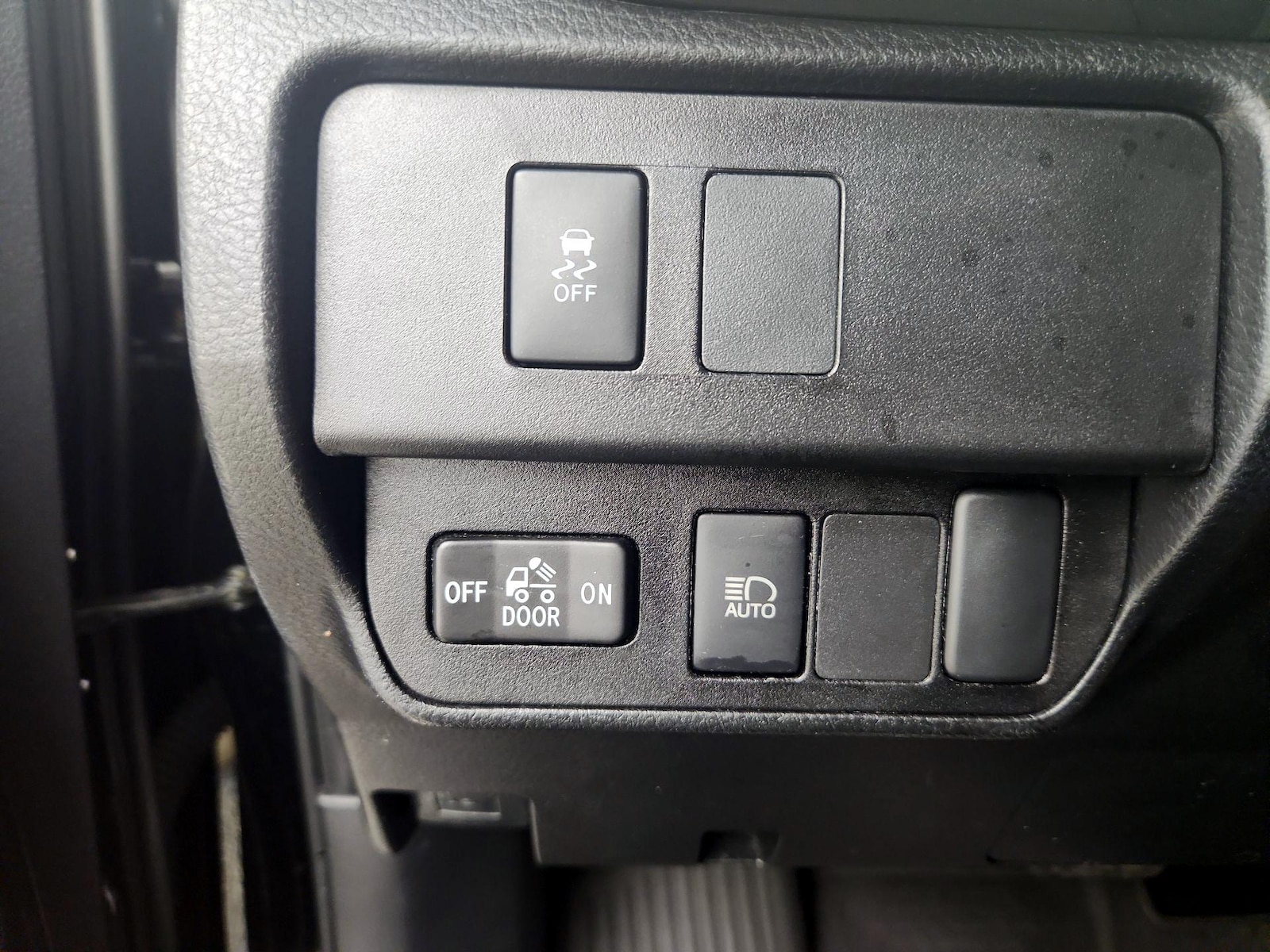 2023 Toyota Tacoma SR - Photo 14