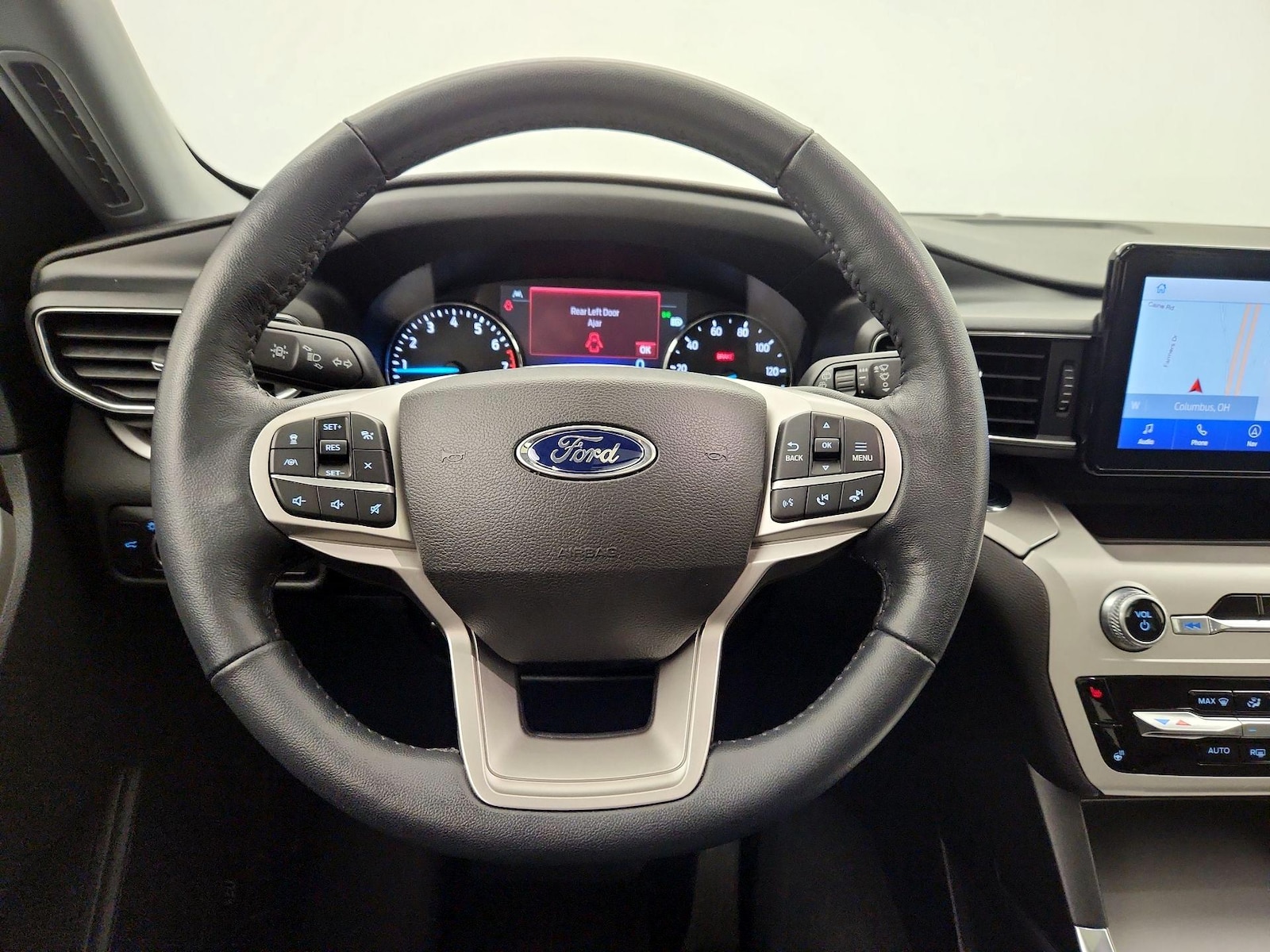 2022 Ford Explorer XLT - Photo 11