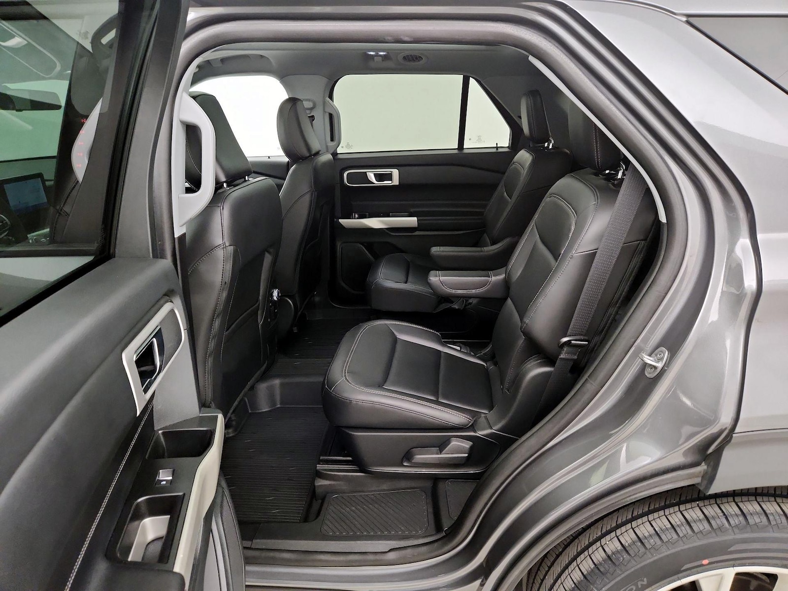 2022 Ford Explorer XLT - Photo 22