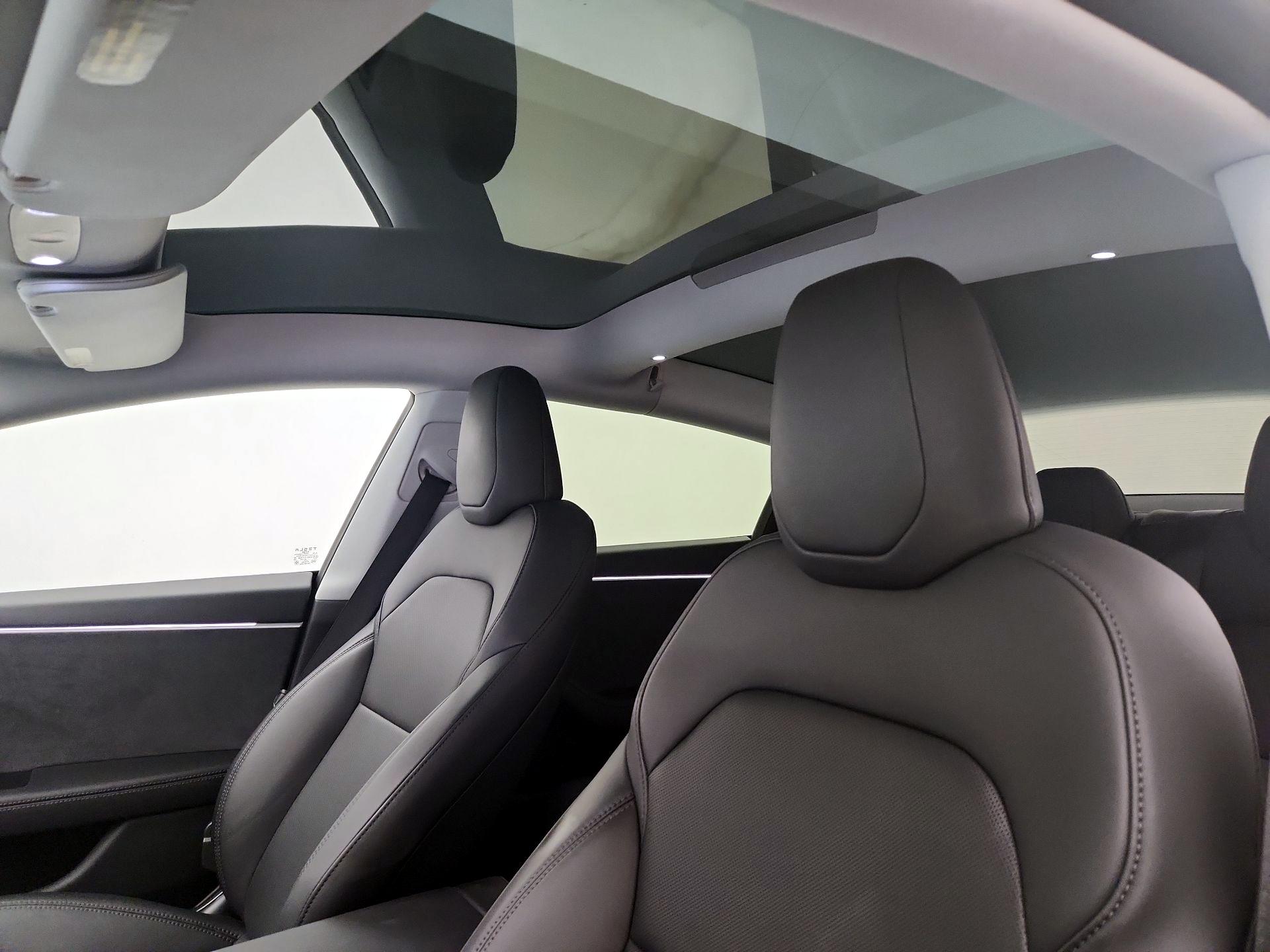 Thumbnail: 2025 Tesla Model 3 - 18