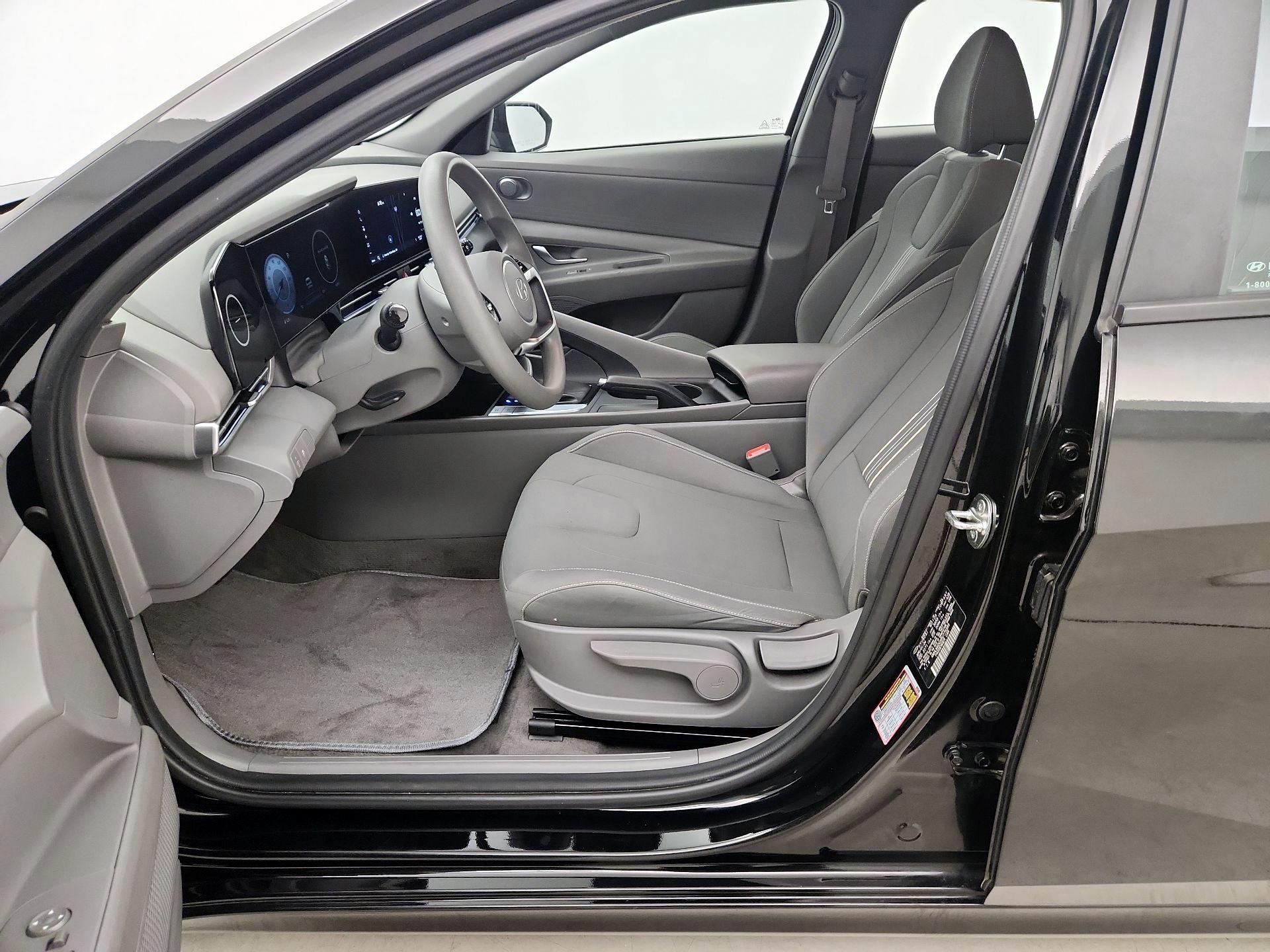 Thumbnail: 2024 Hyundai Elantra - 11