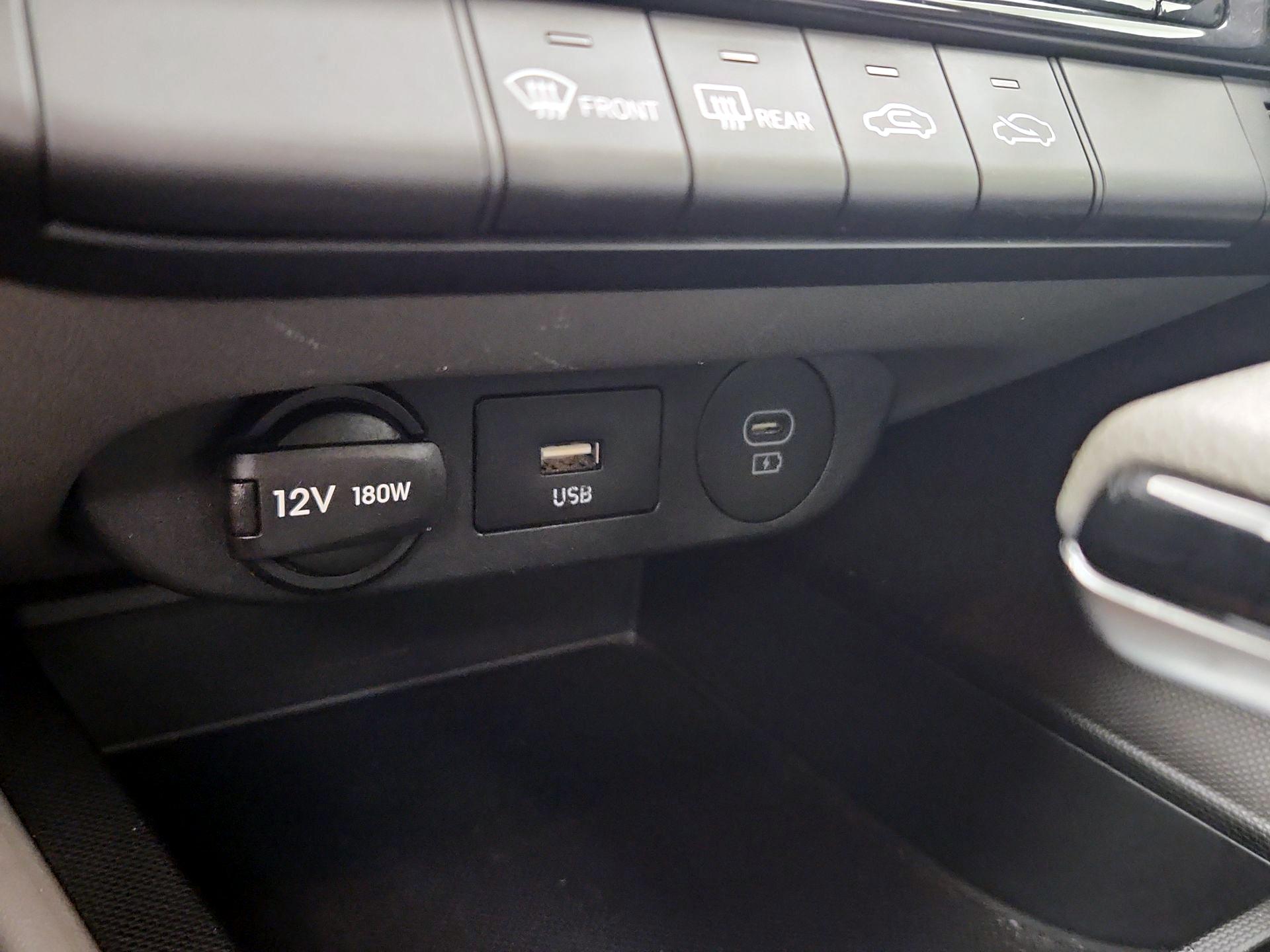 Thumbnail: 2024 Hyundai Elantra - 18