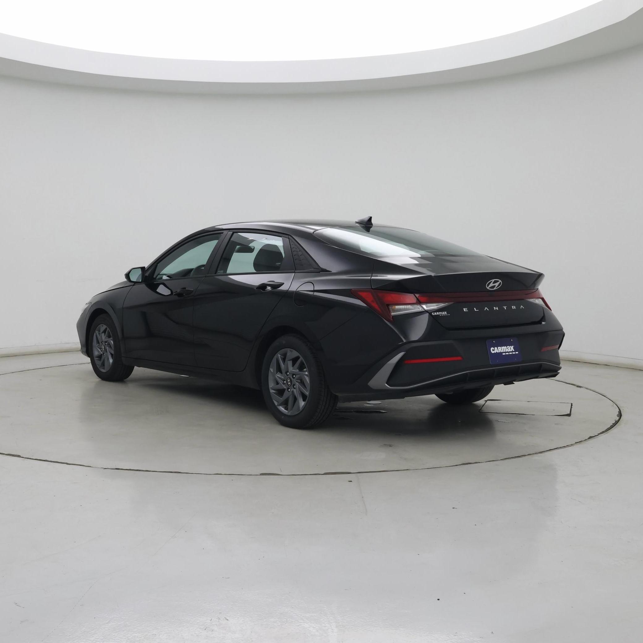Thumbnail: 2024 Hyundai Elantra - 2