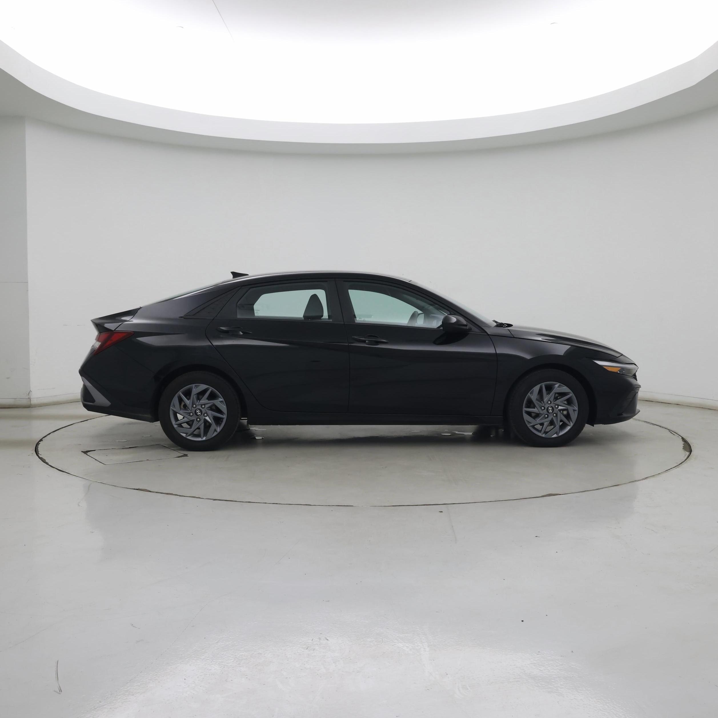 Thumbnail: 2024 Hyundai Elantra - 7