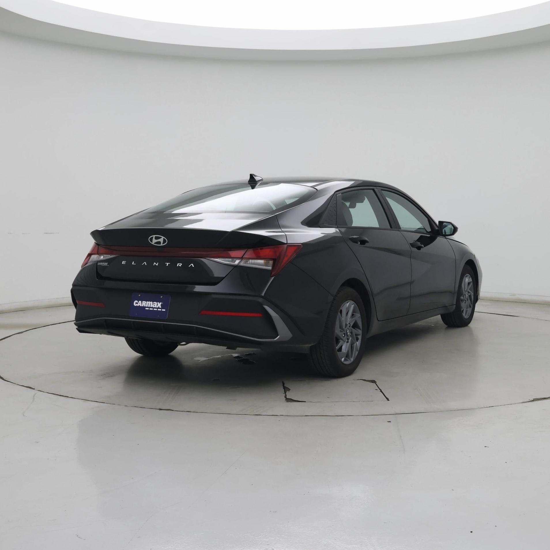 Thumbnail: 2024 Hyundai Elantra - 8