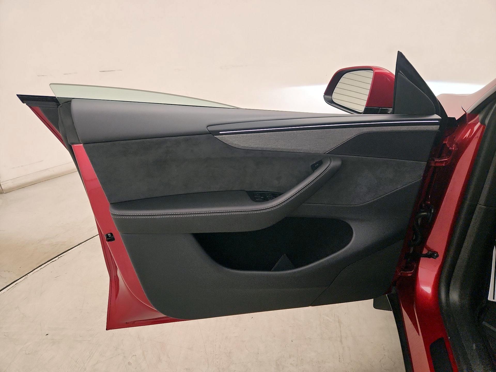 Thumbnail: 2026 Tesla Model Y - 12