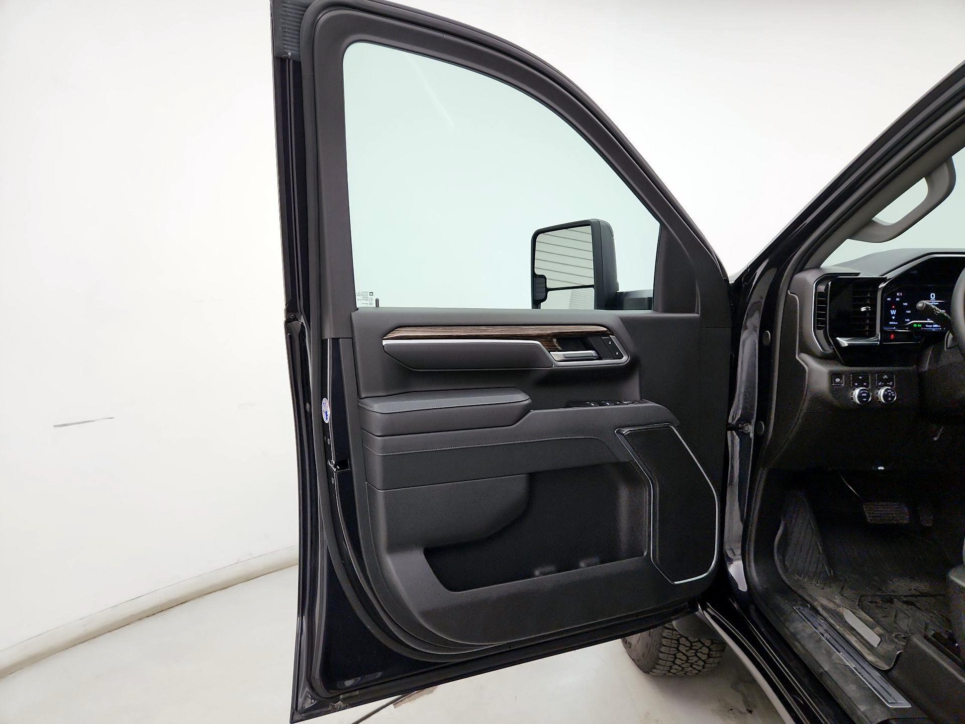 Thumbnail: 2025 GMC Sierra 2500 - 12