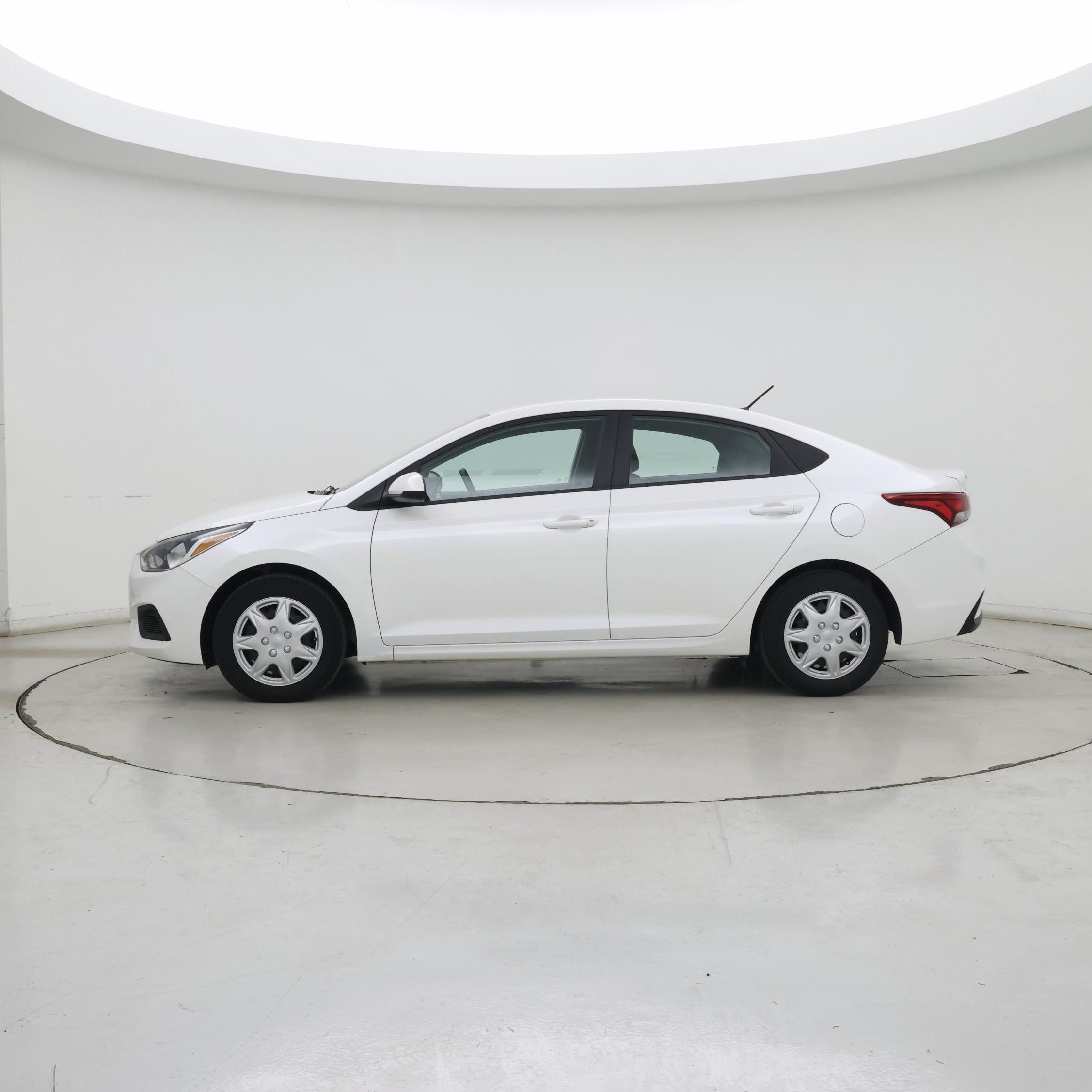 Thumbnail: 2022 Hyundai Accent - 3