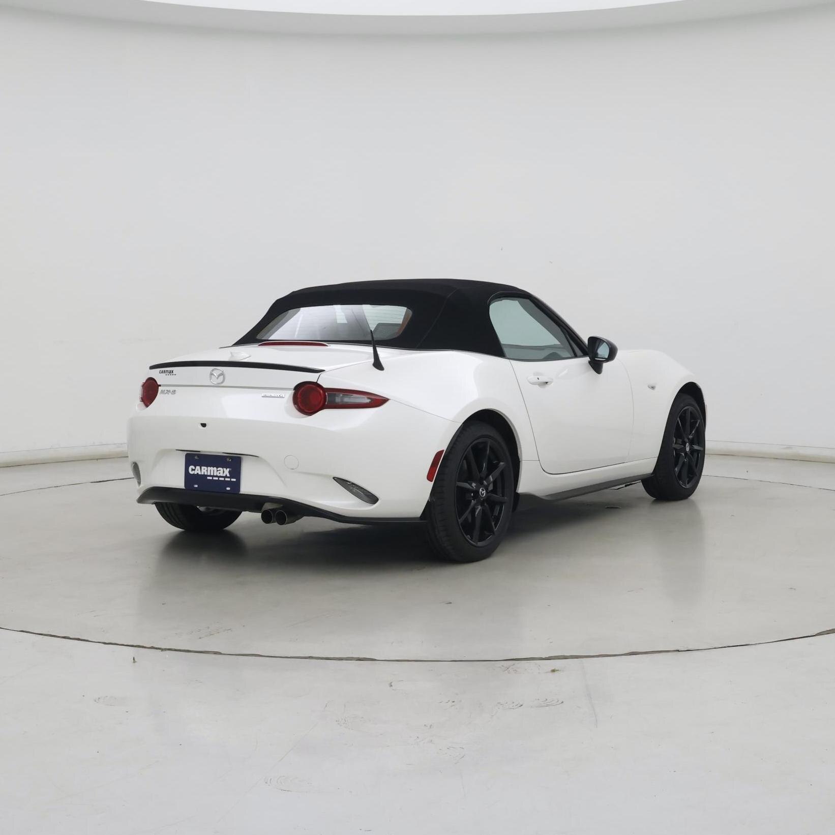 Thumbnail: 2023 Mazda MX-5 Miata - 8