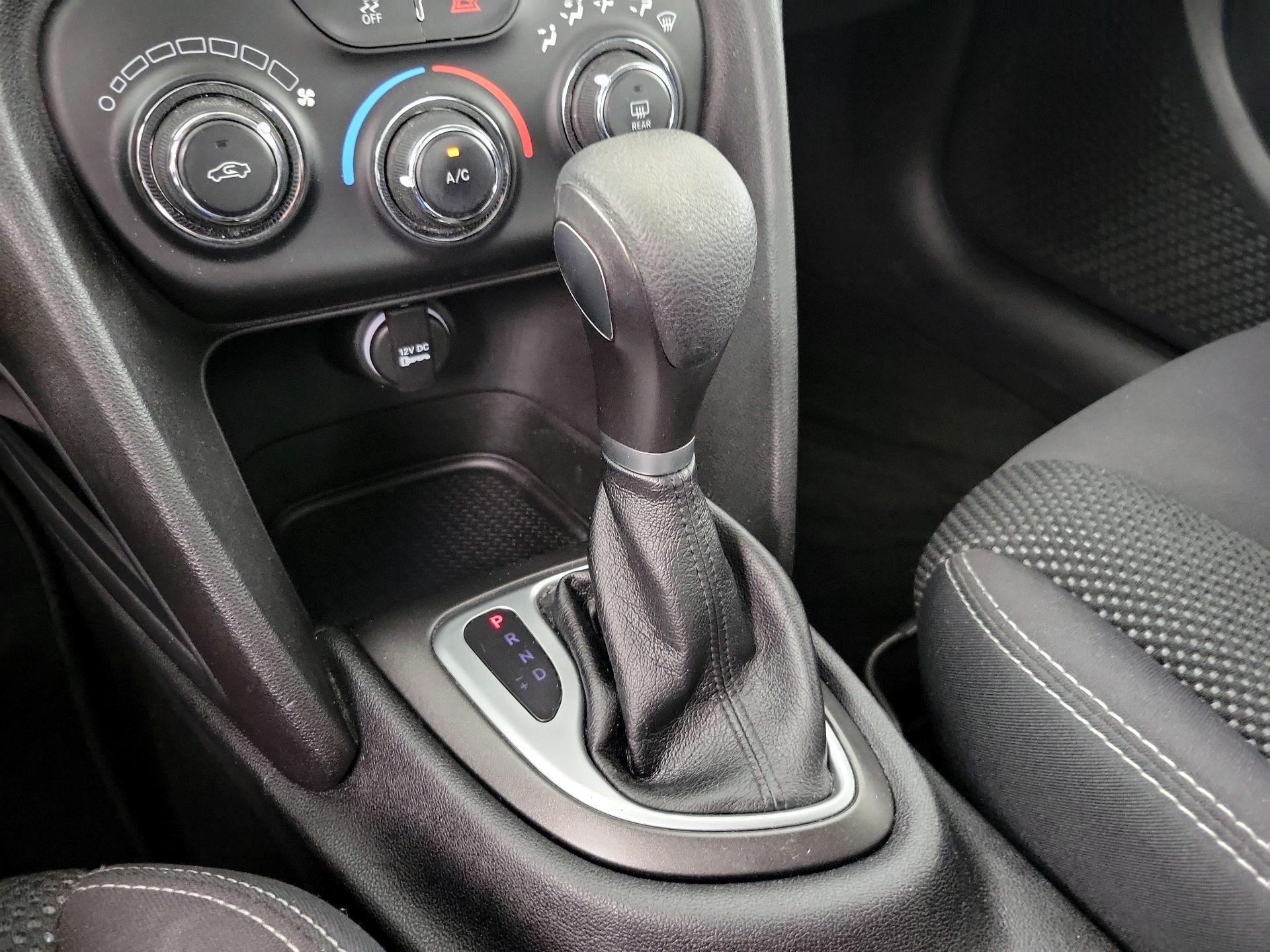 Thumbnail: 2015 Dodge Dart - 16