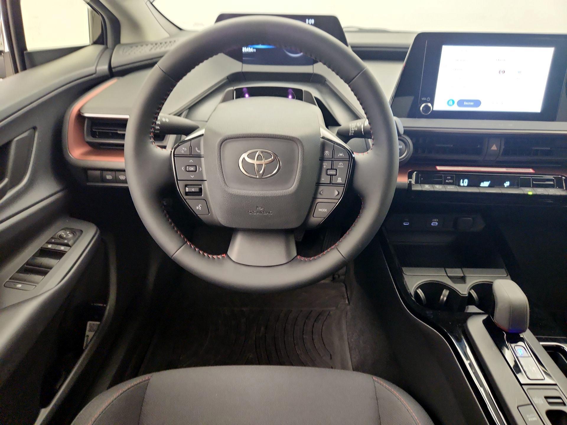 Thumbnail: 2023 Toyota Prius Prime - 10