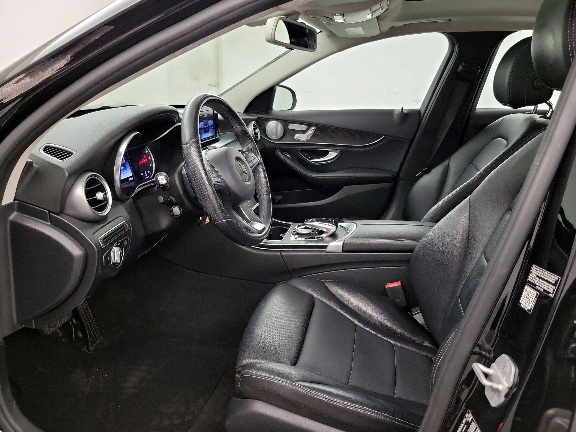 Thumbnail: 2015 Mercedes-Benz C-Class - 11