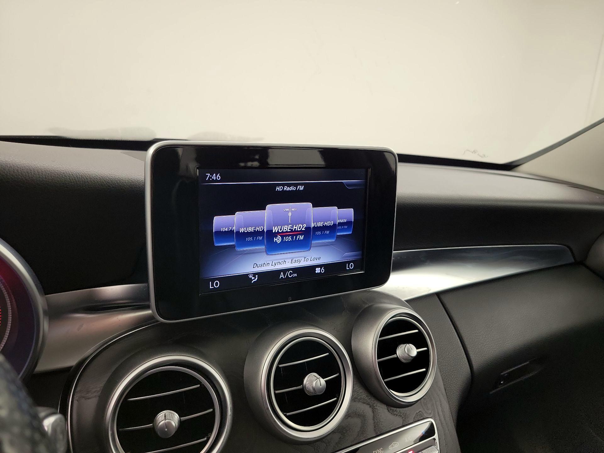 Thumbnail: 2015 Mercedes-Benz C-Class - 14